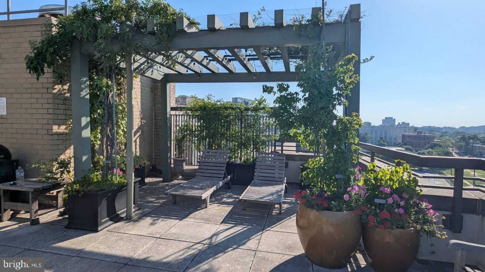 MONROE AT VIRGINIA SQUARE - Residential
