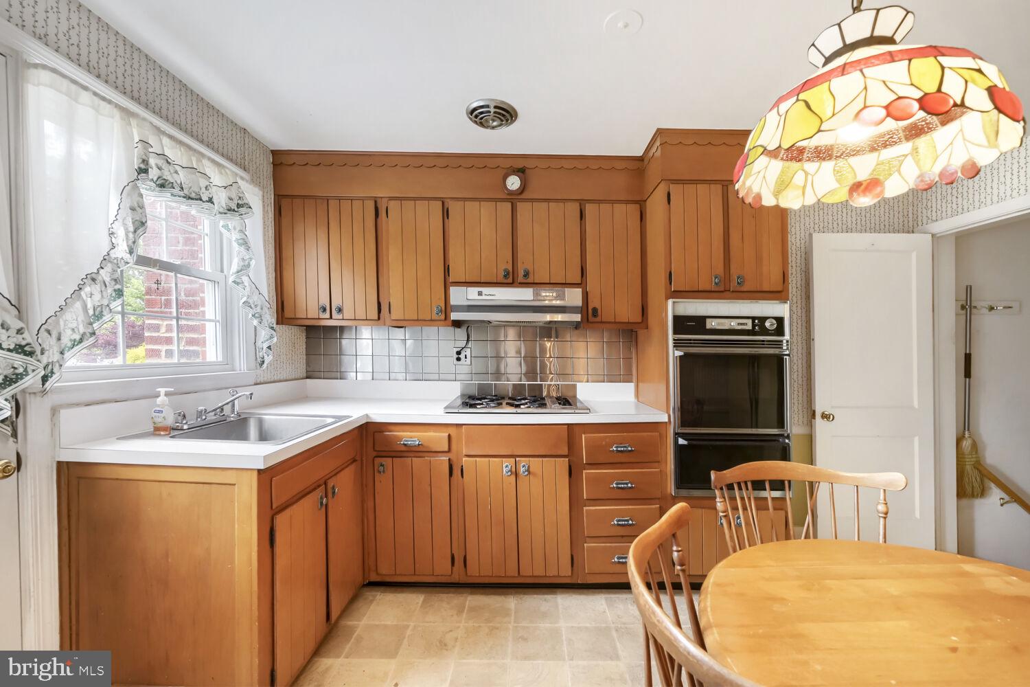 LOCH RAVEN MANOR - Residential