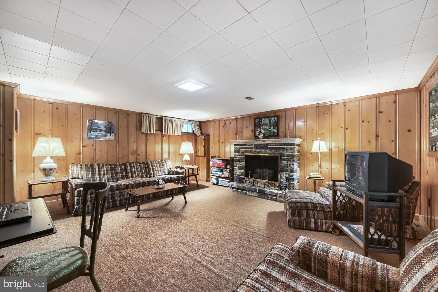 LOCH RAVEN MANOR - Residential