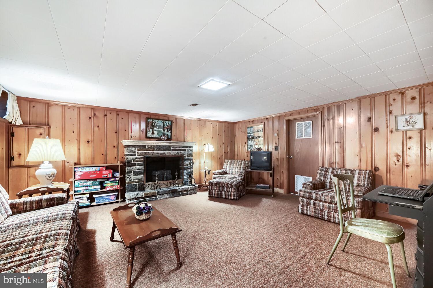 LOCH RAVEN MANOR - Residential