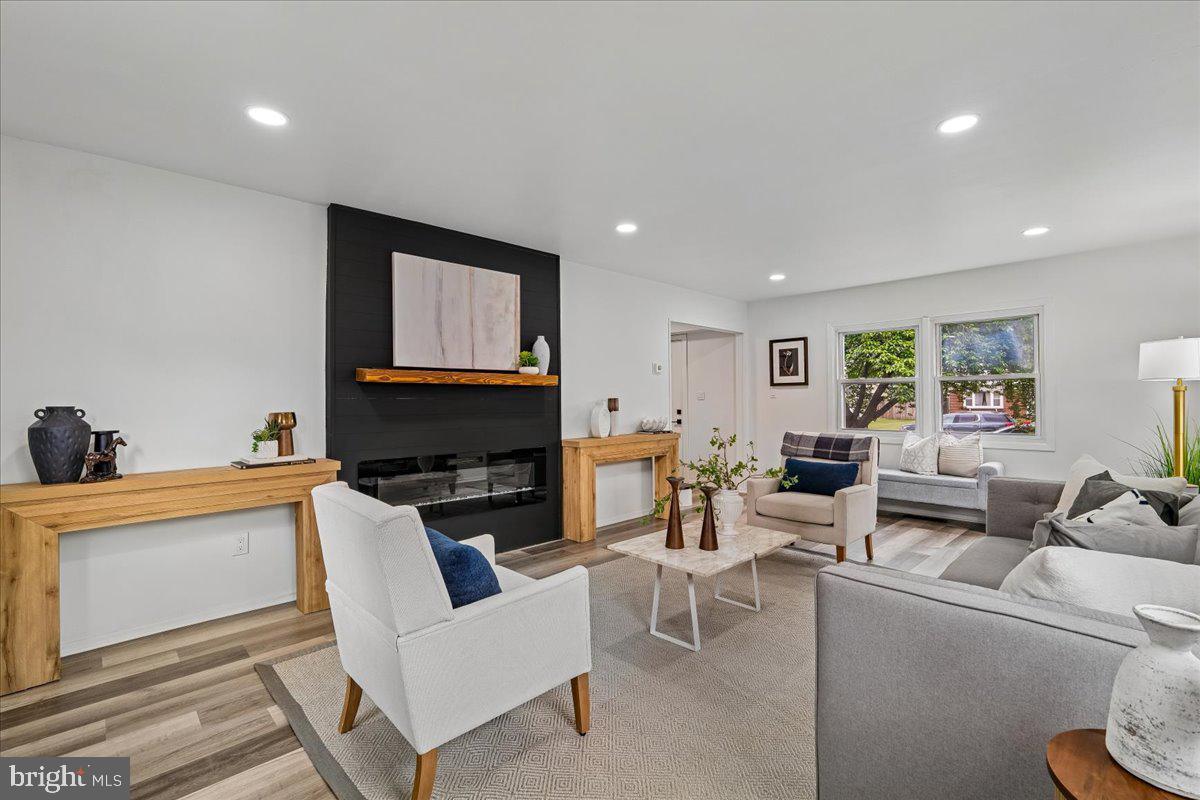 SOMERSET AT BELAIR - Residential