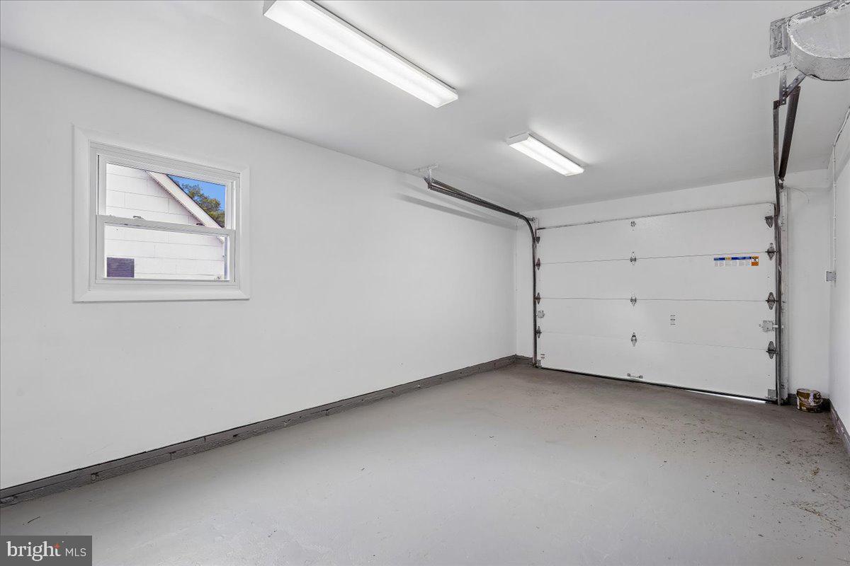 SOMERSET AT BELAIR - Residential