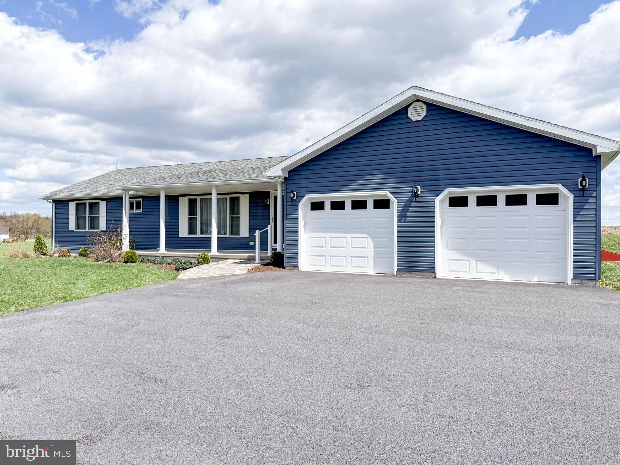 BLUE SPRING - Residential