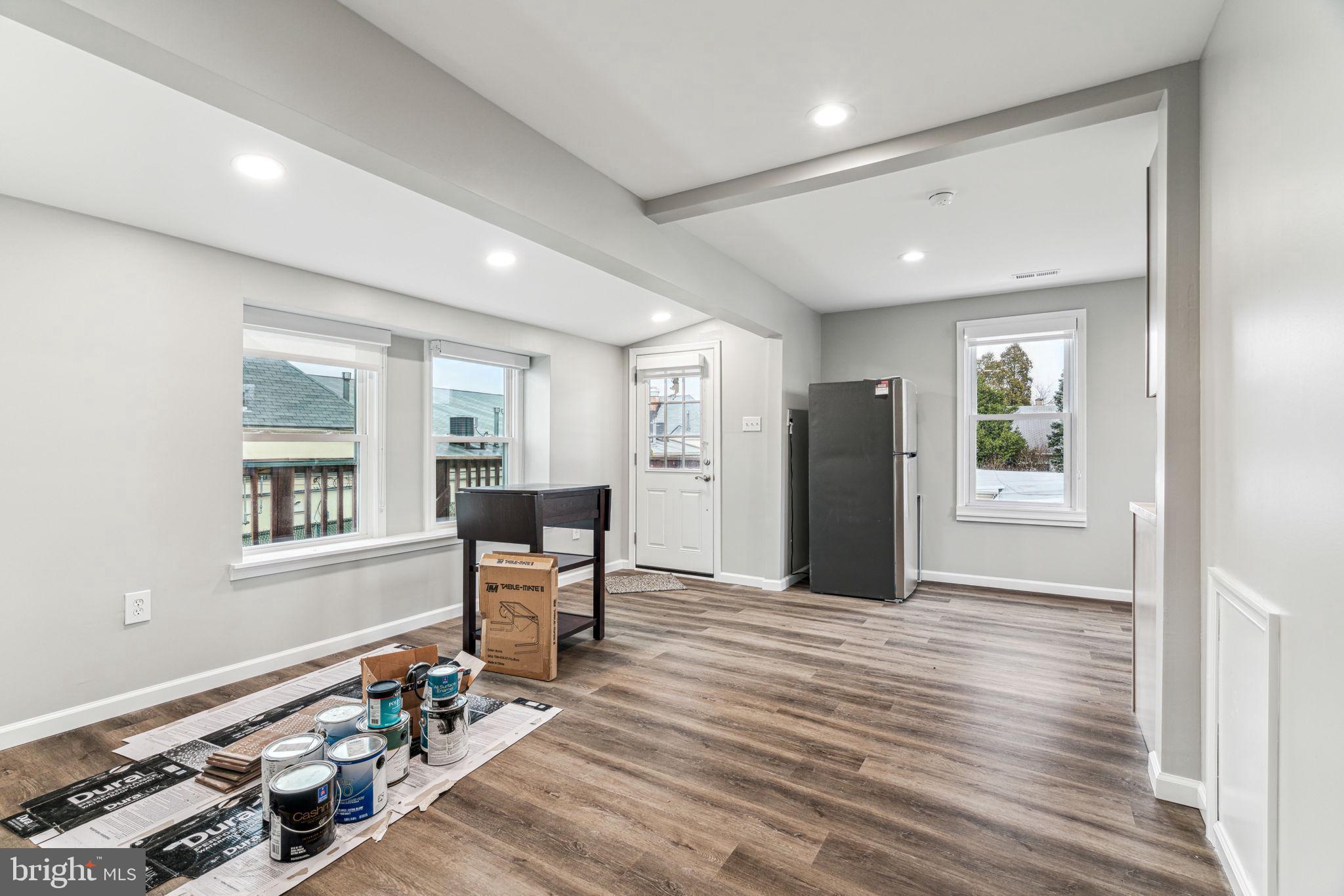 SOMERTON - Commercial Sale