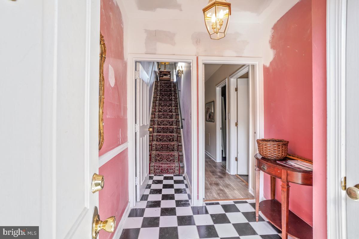 CAPITOL HILL - Residential