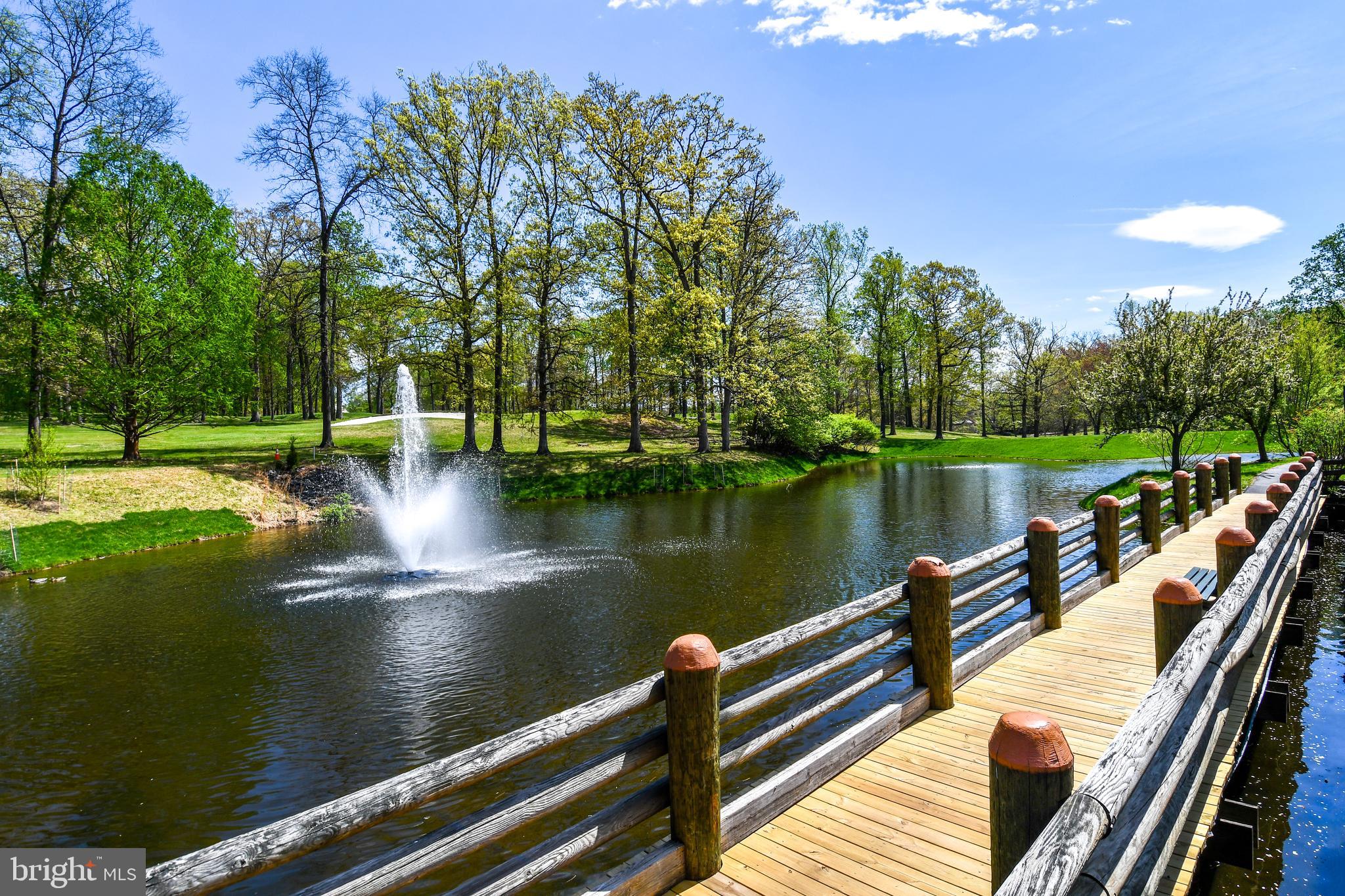 LEISURE WORLD - Residential
