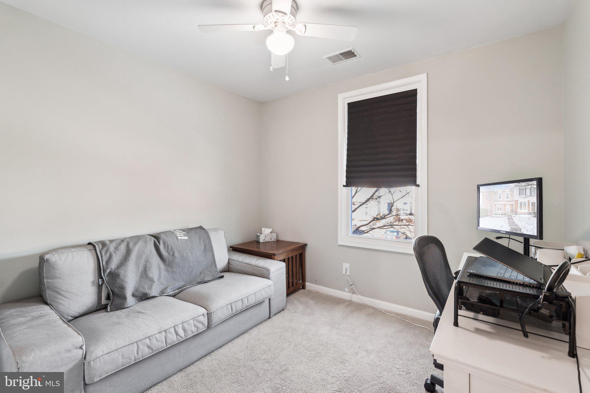 ASHBURN FARM - Residential Lease