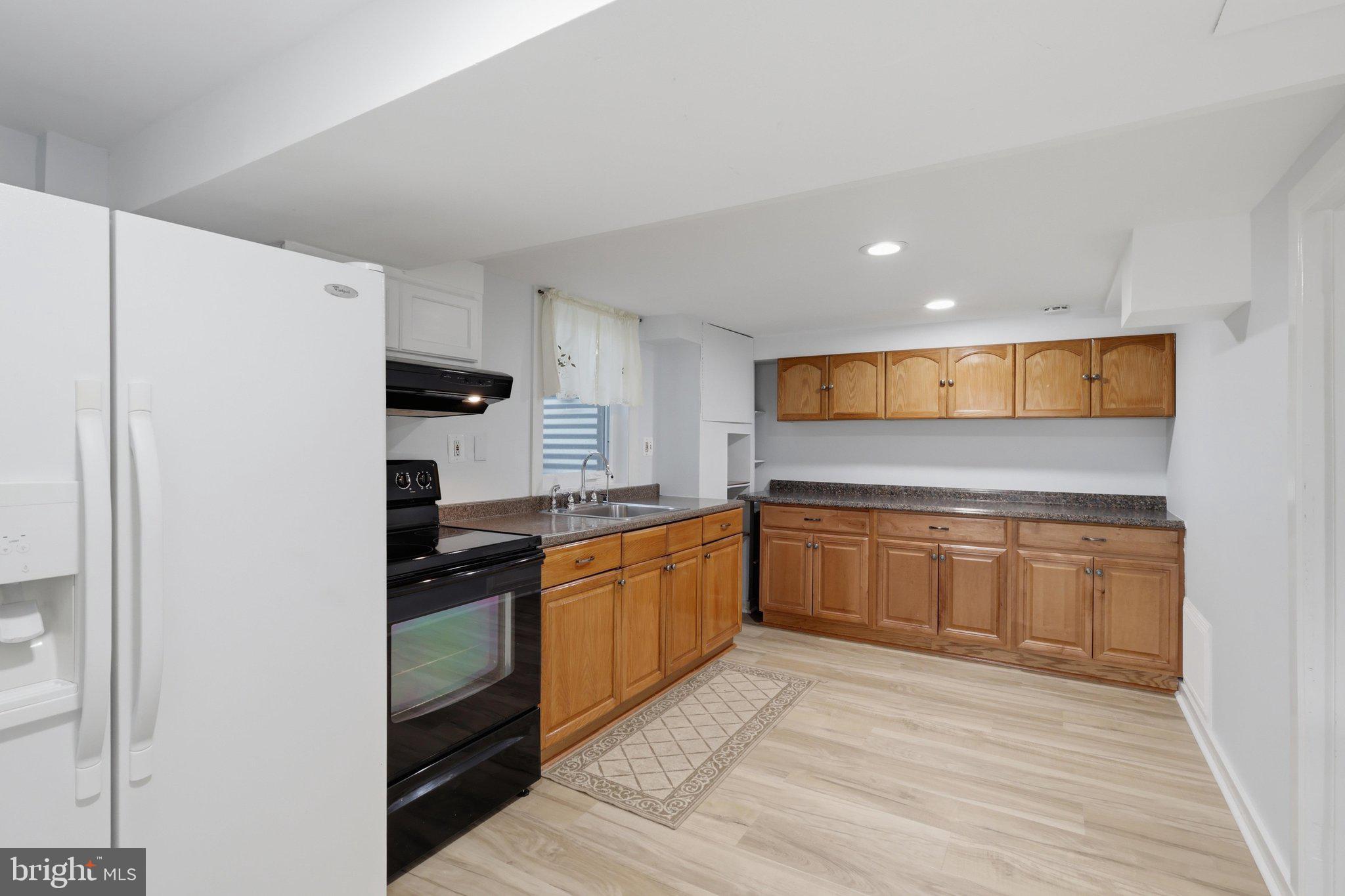 WHEATON WOODS - Residential