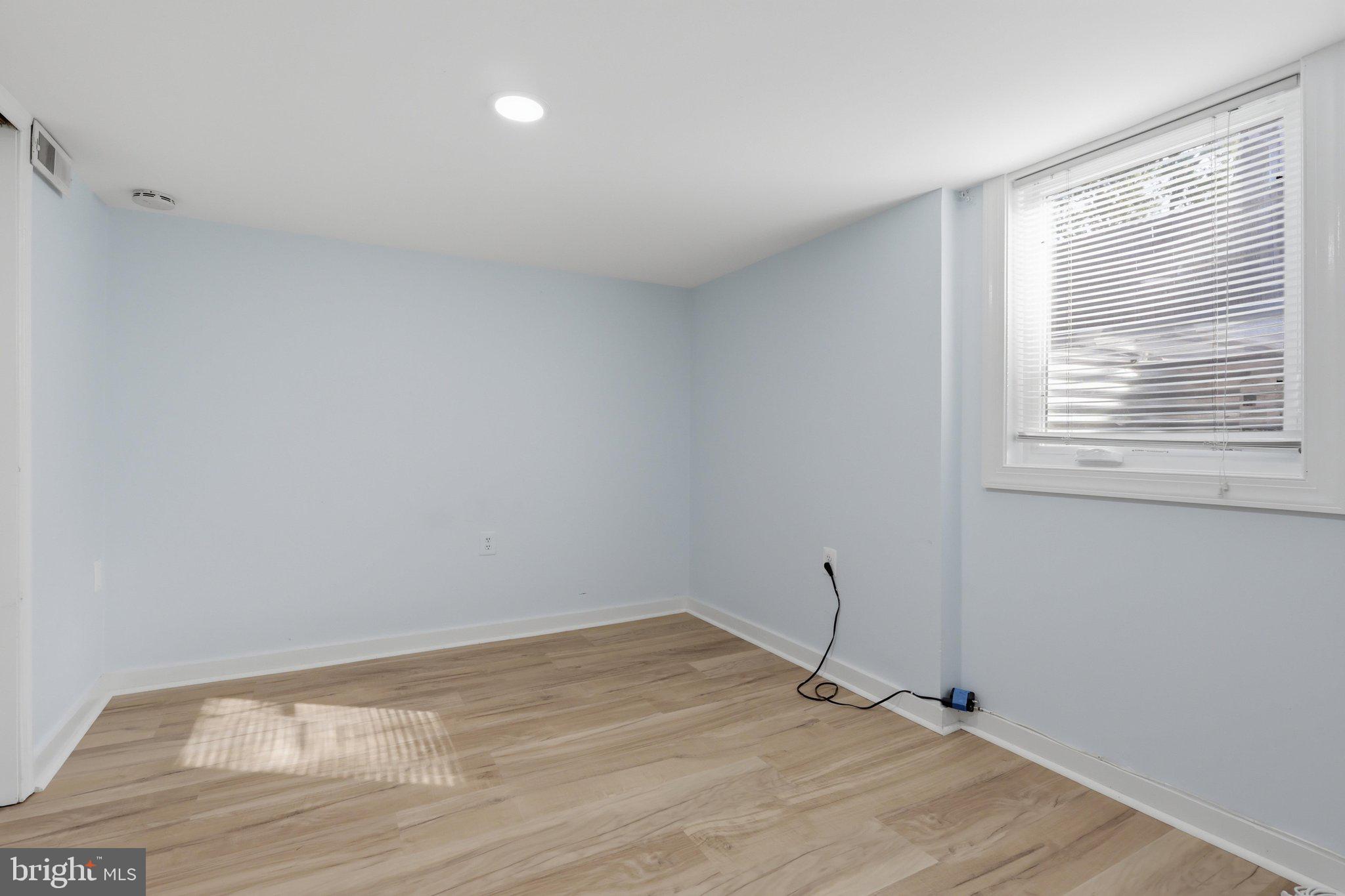 WHEATON WOODS - Residential