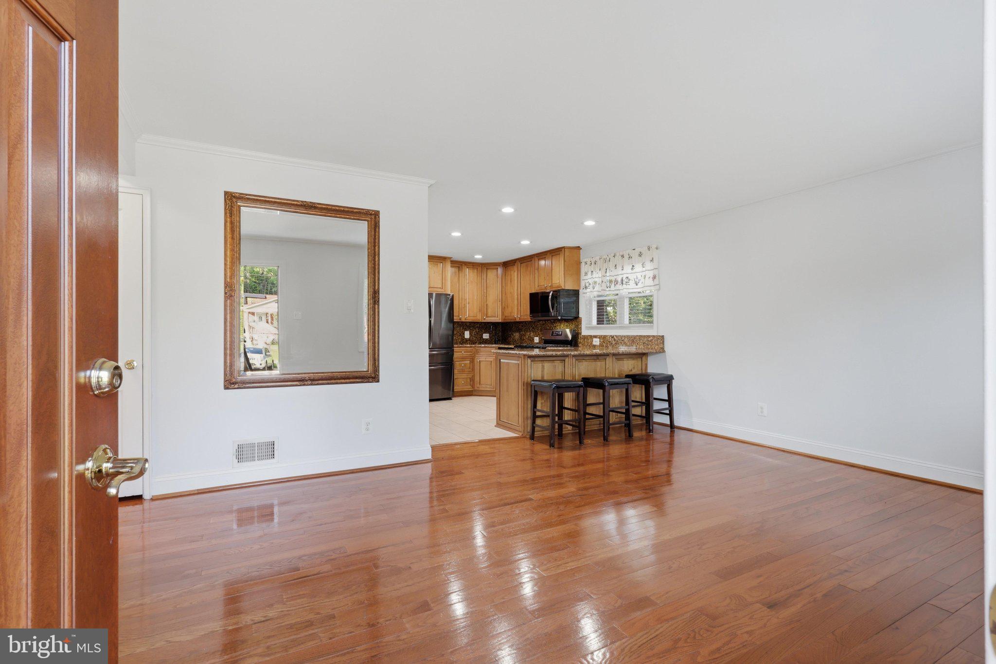 WHEATON WOODS - Residential