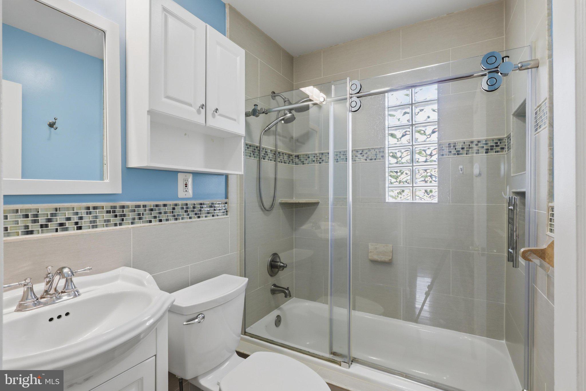 WHEATON WOODS - Residential