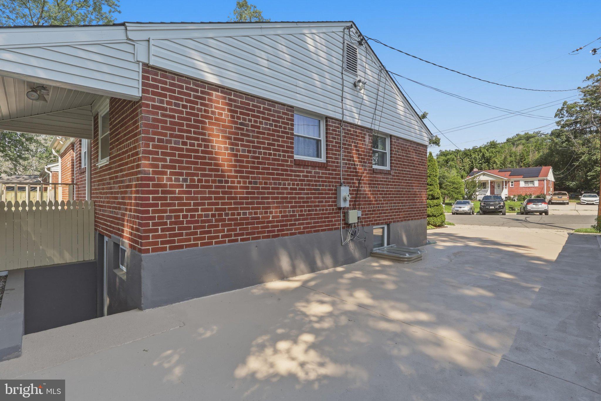 WHEATON WOODS - Residential