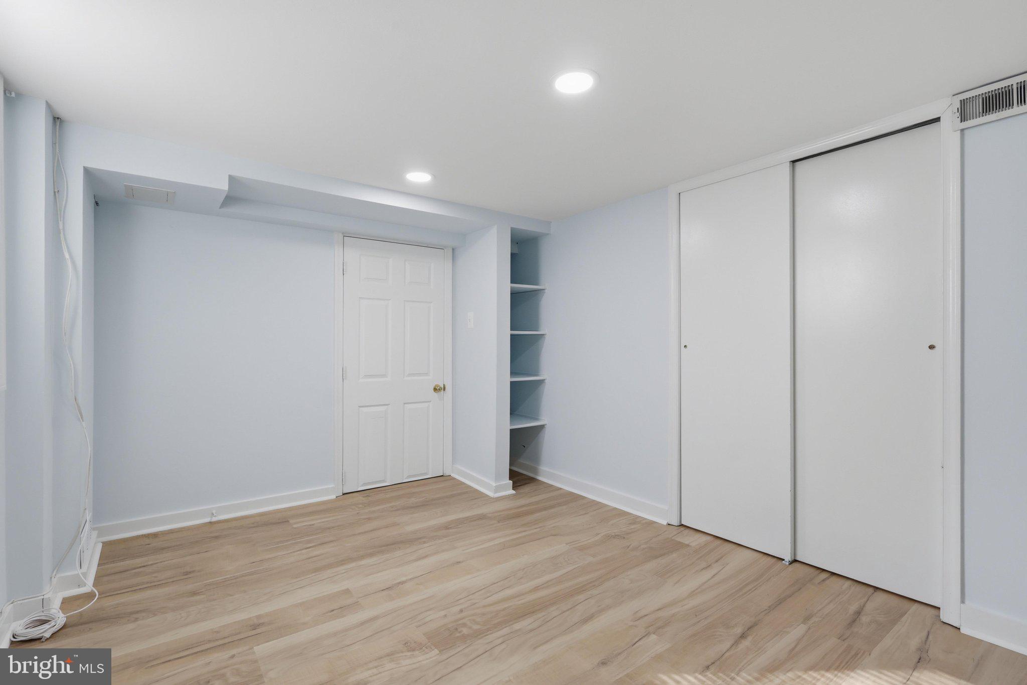WHEATON WOODS - Residential