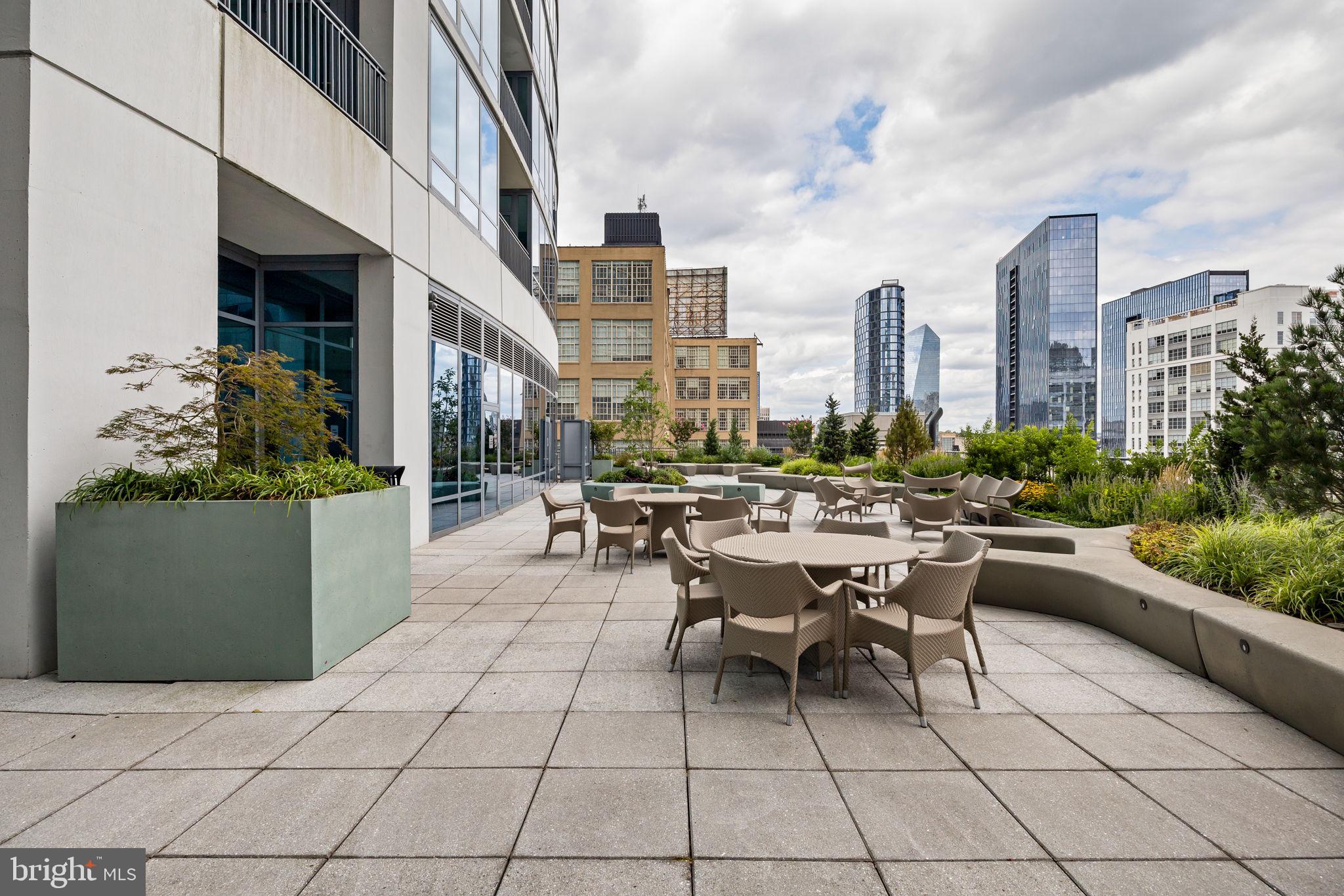 RITTENHOUSE SQUARE - Residential