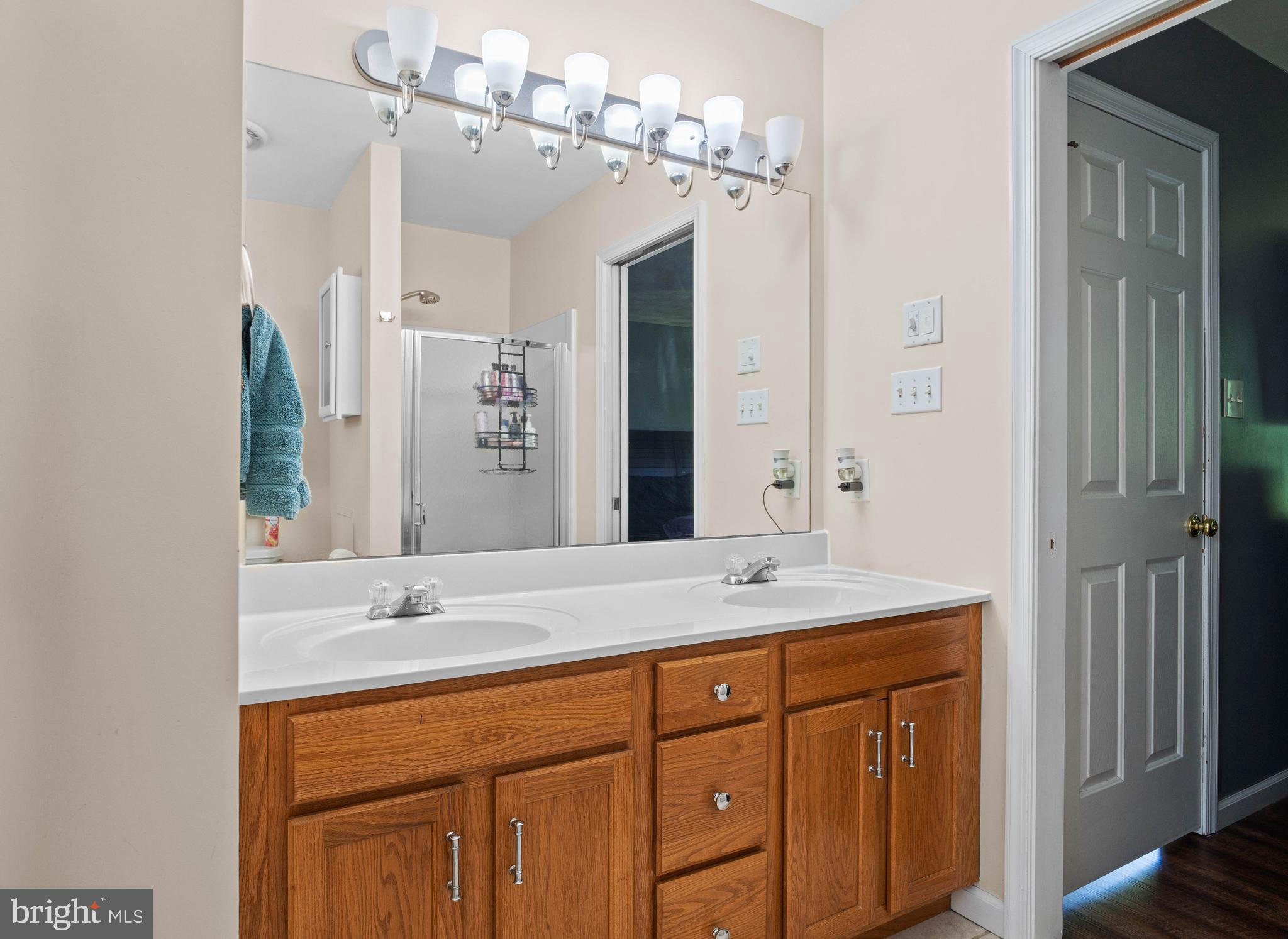 LINNWOOD - Residential