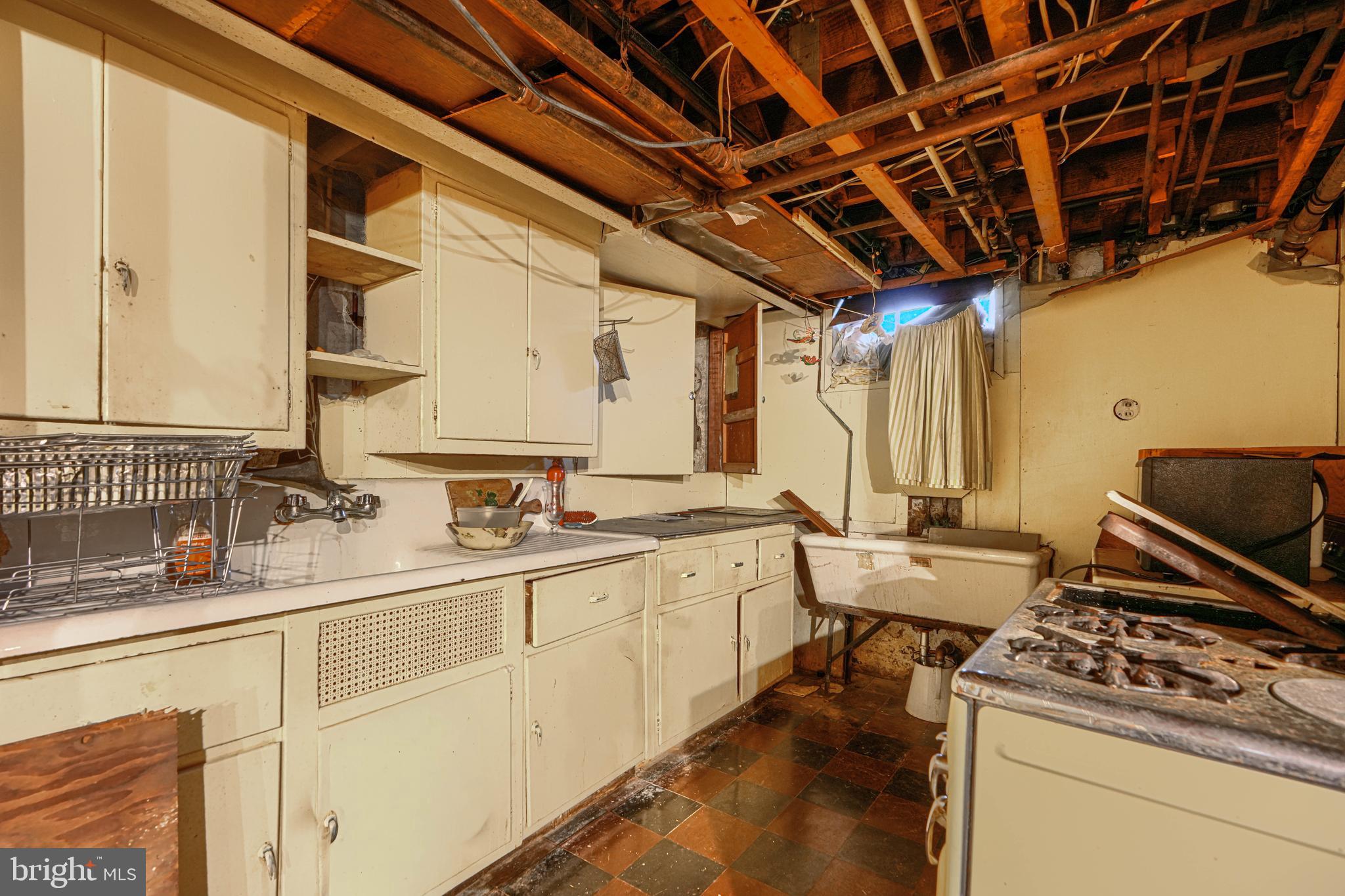 ASHBURTON HISTORIC DISTRICT - Residential