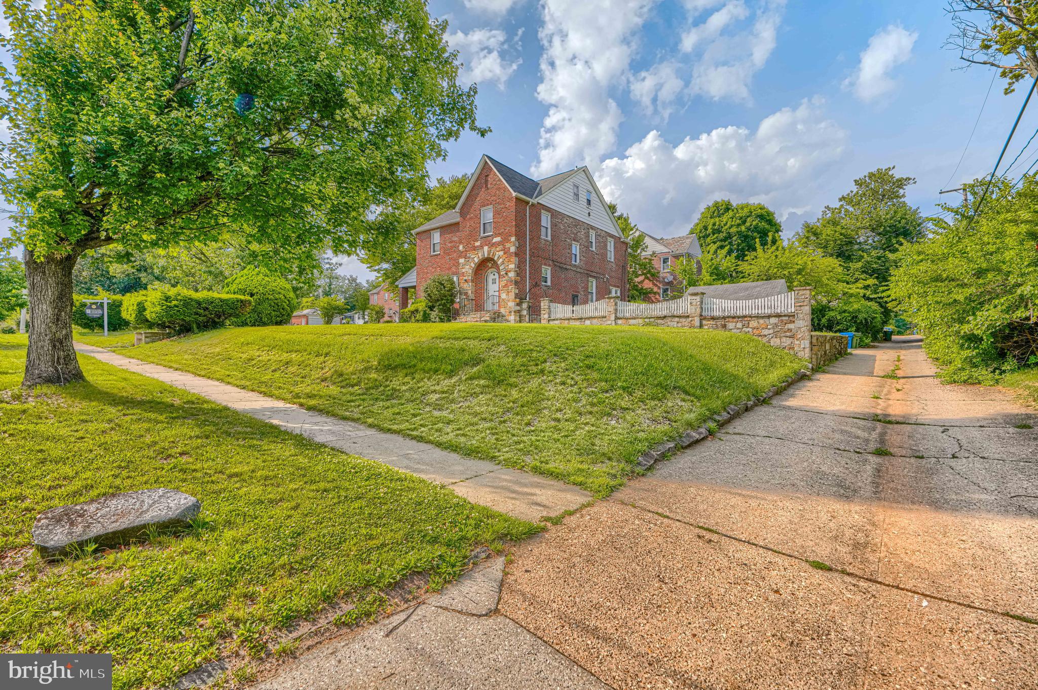 ASHBURTON HISTORIC DISTRICT - Residential