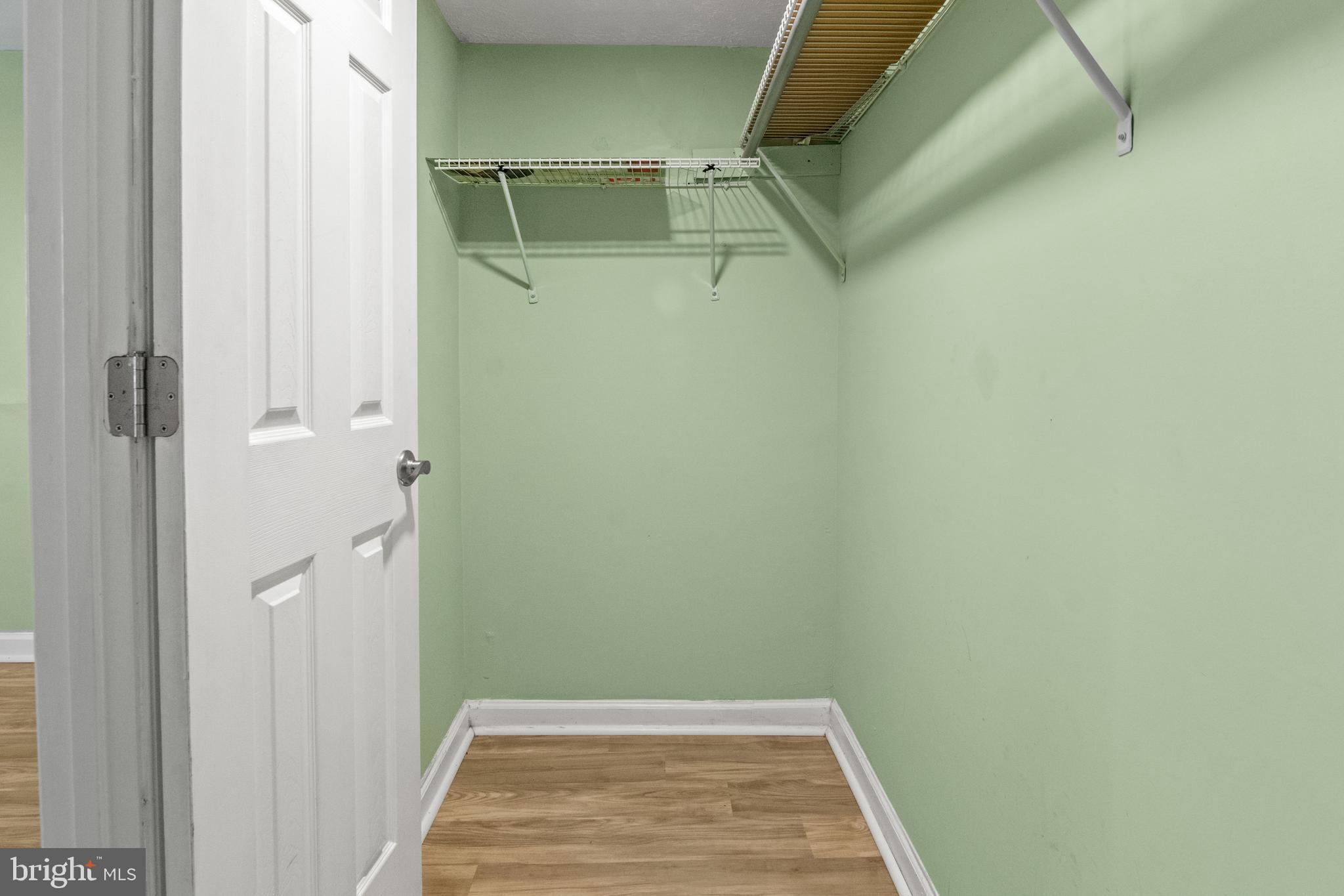 KNIGHTSBRIDGE - Residential