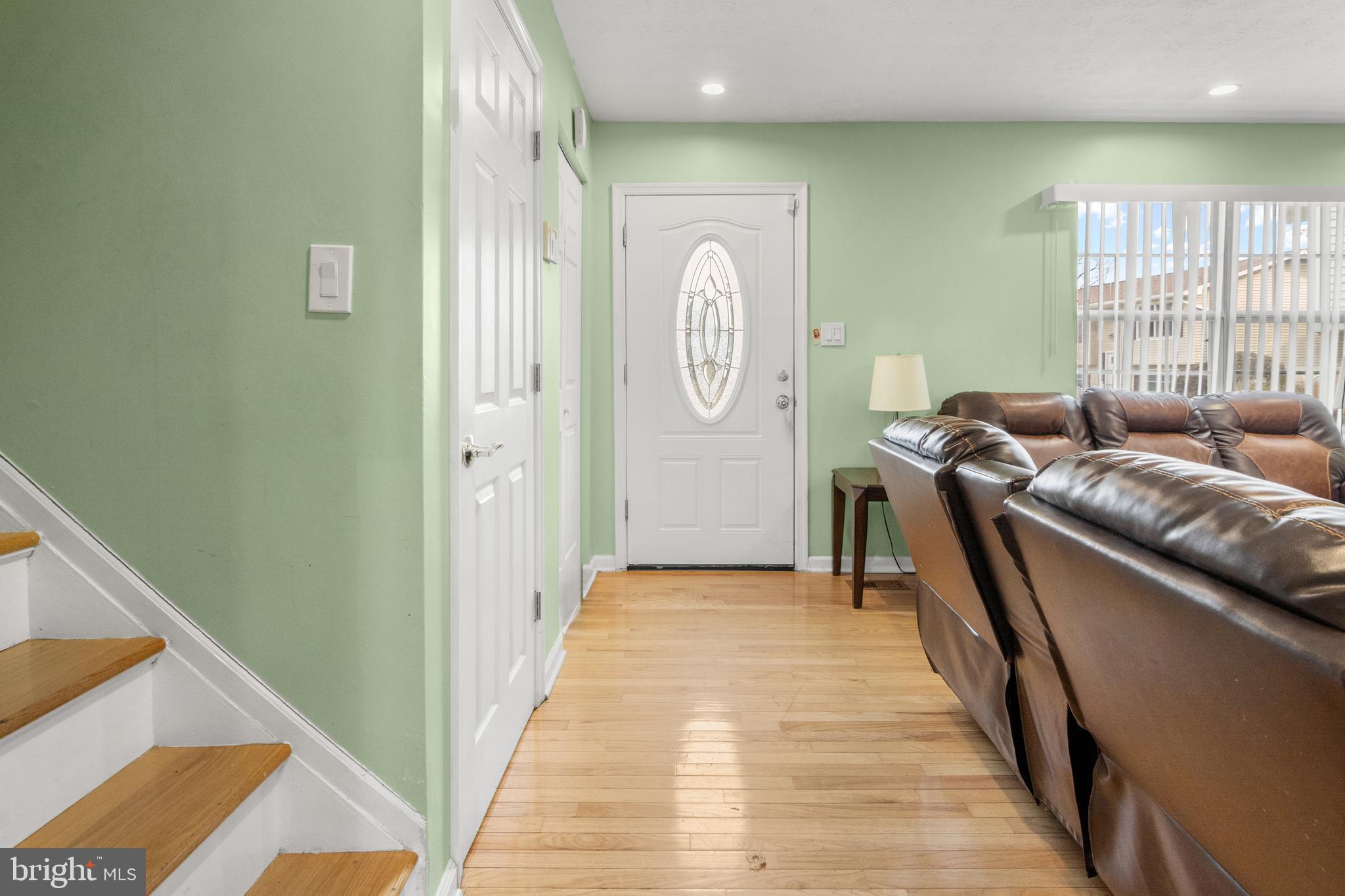 KNIGHTSBRIDGE - Residential
