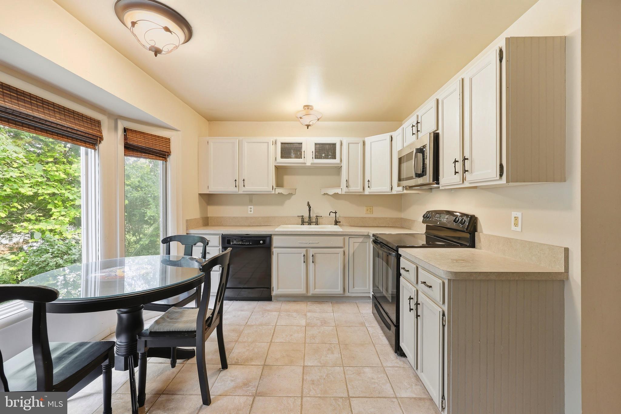 WOODBRIER MANOR - Residential