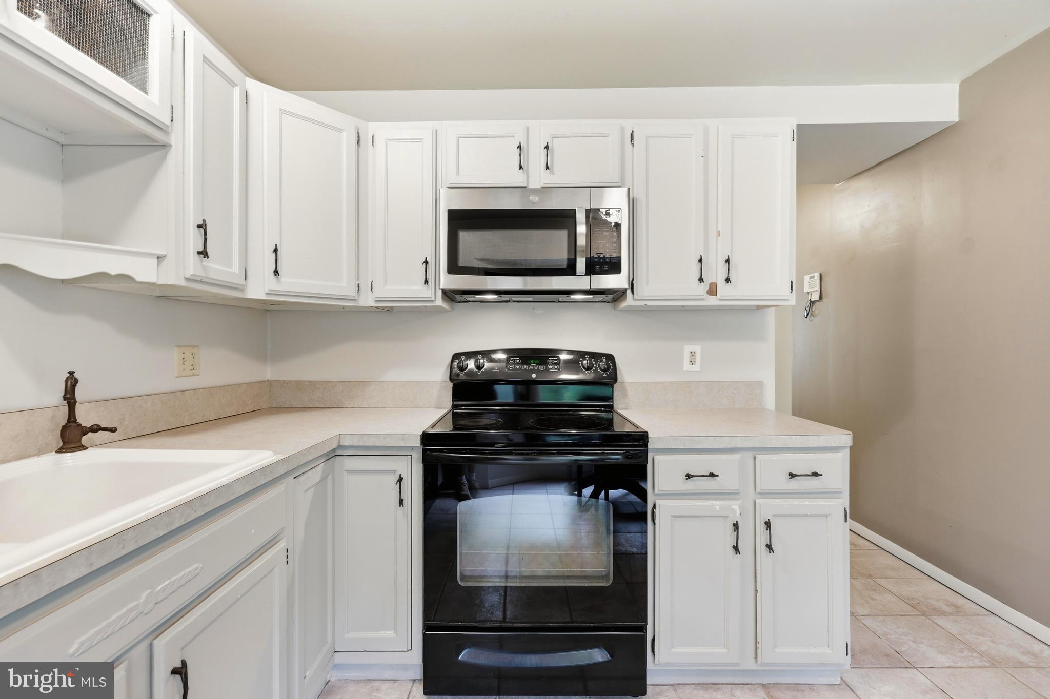 WOODBRIER MANOR - Residential