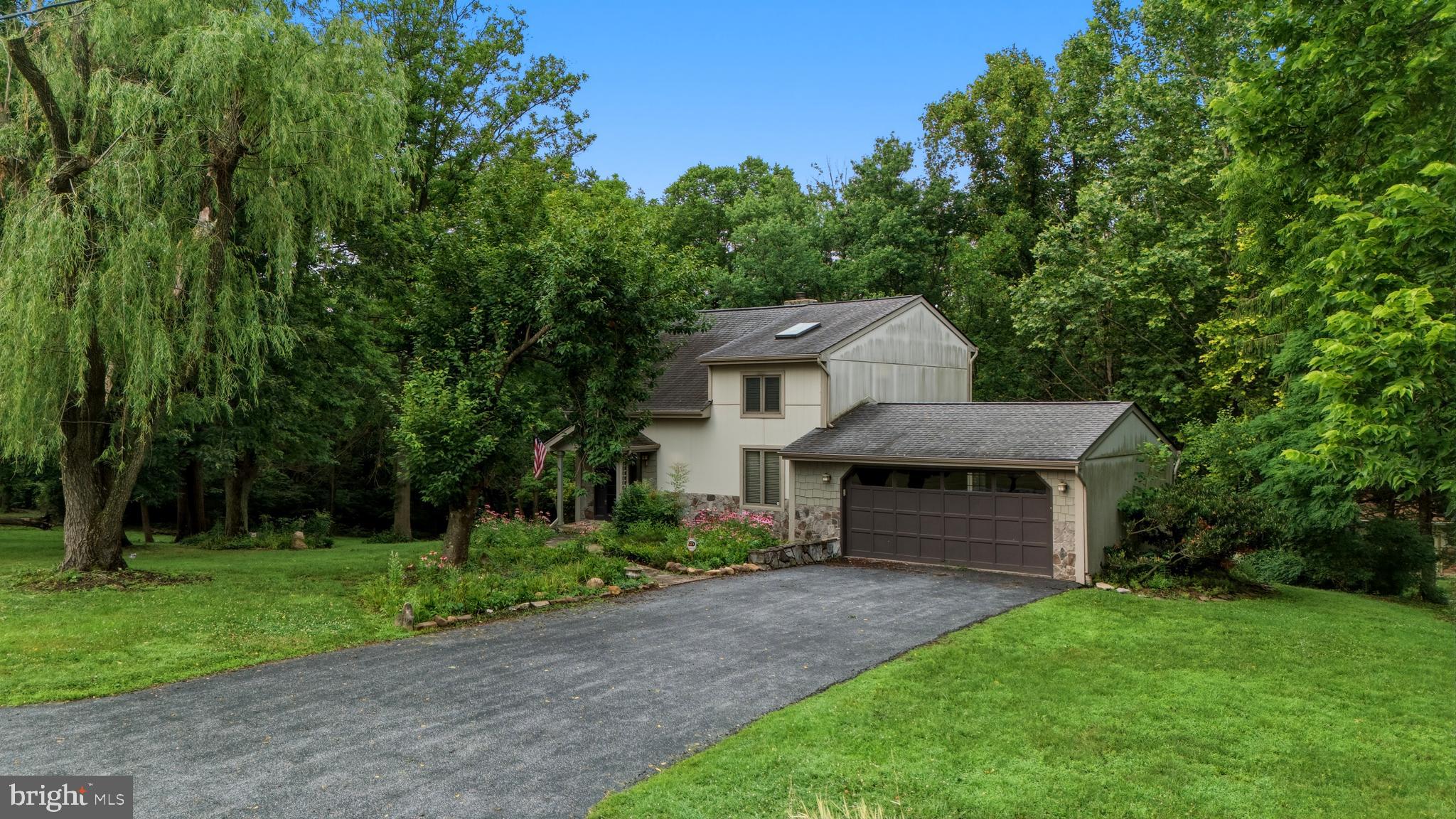 WOODBRIER MANOR - Residential