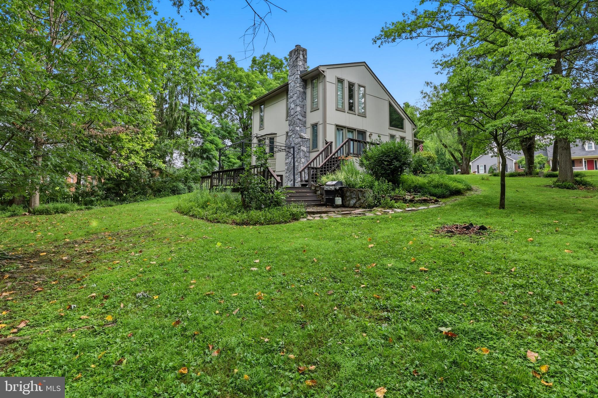 WOODBRIER MANOR - Residential