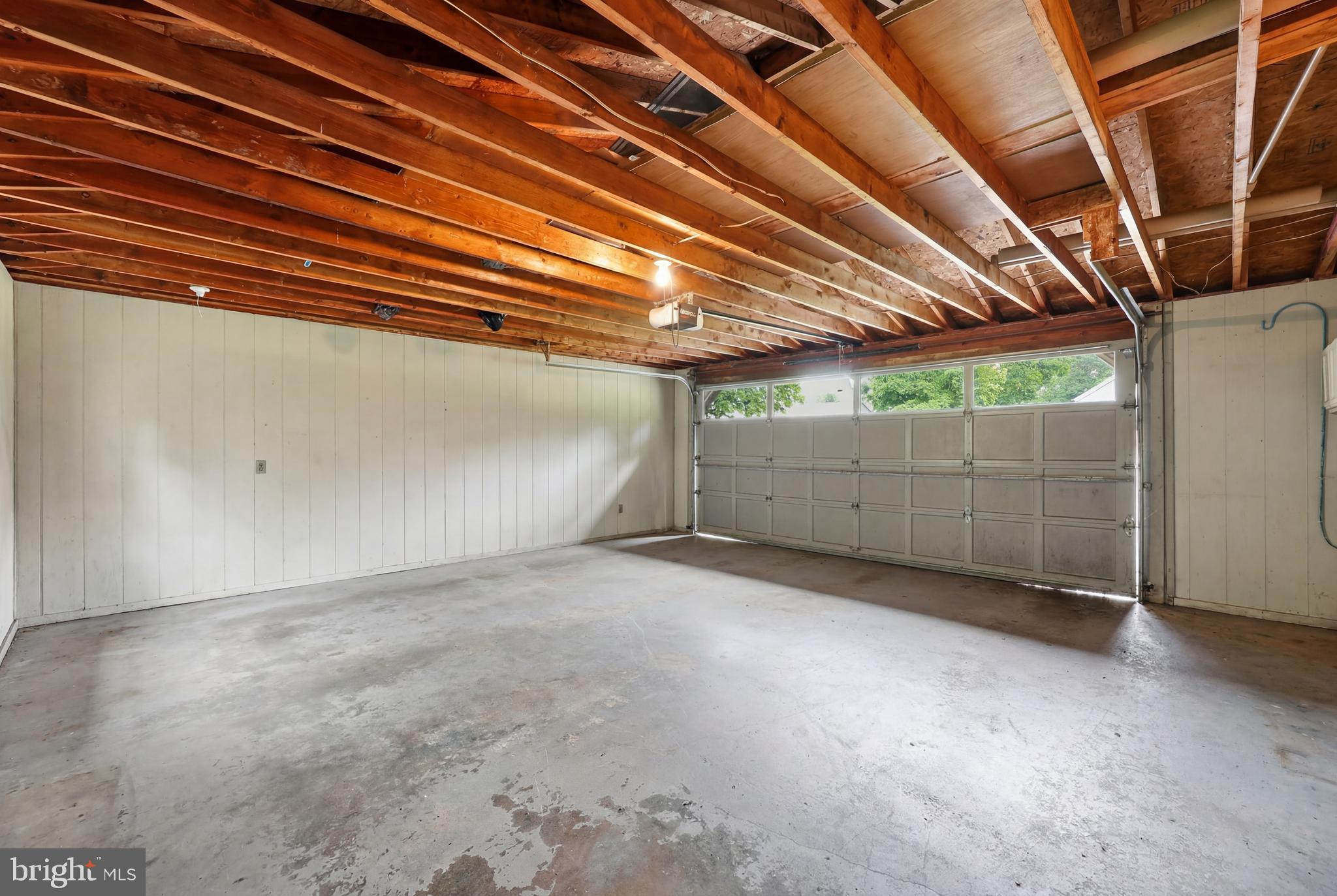 WOODBRIER MANOR - Residential