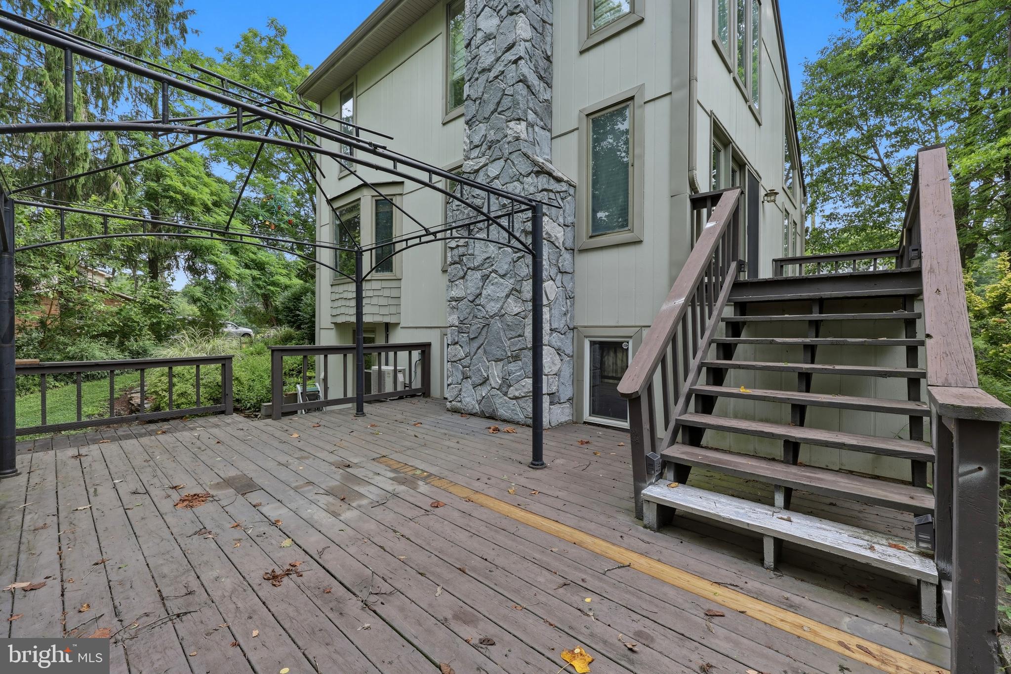WOODBRIER MANOR - Residential