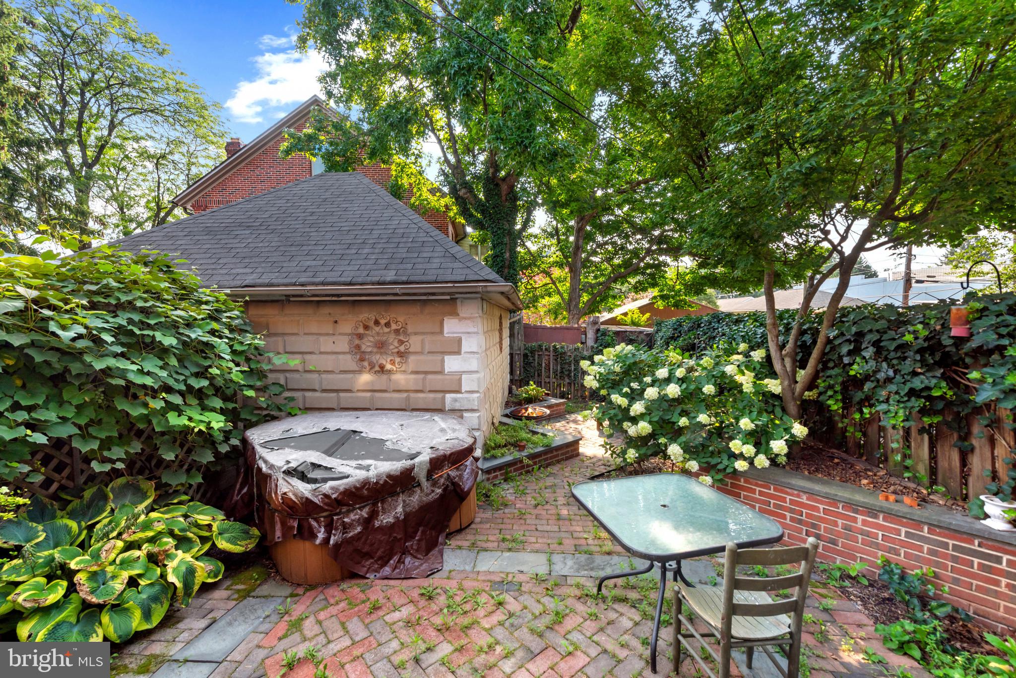 BAKER PARK - Residential