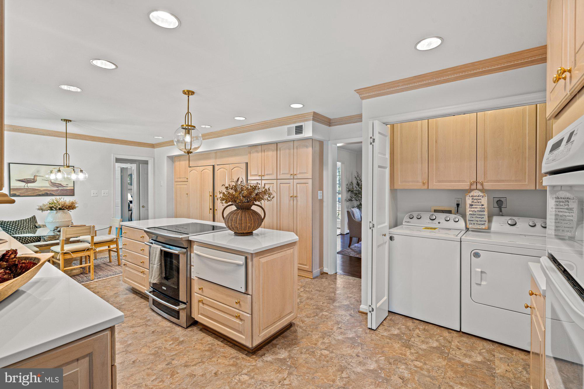 WAYNEWOOD - Residential