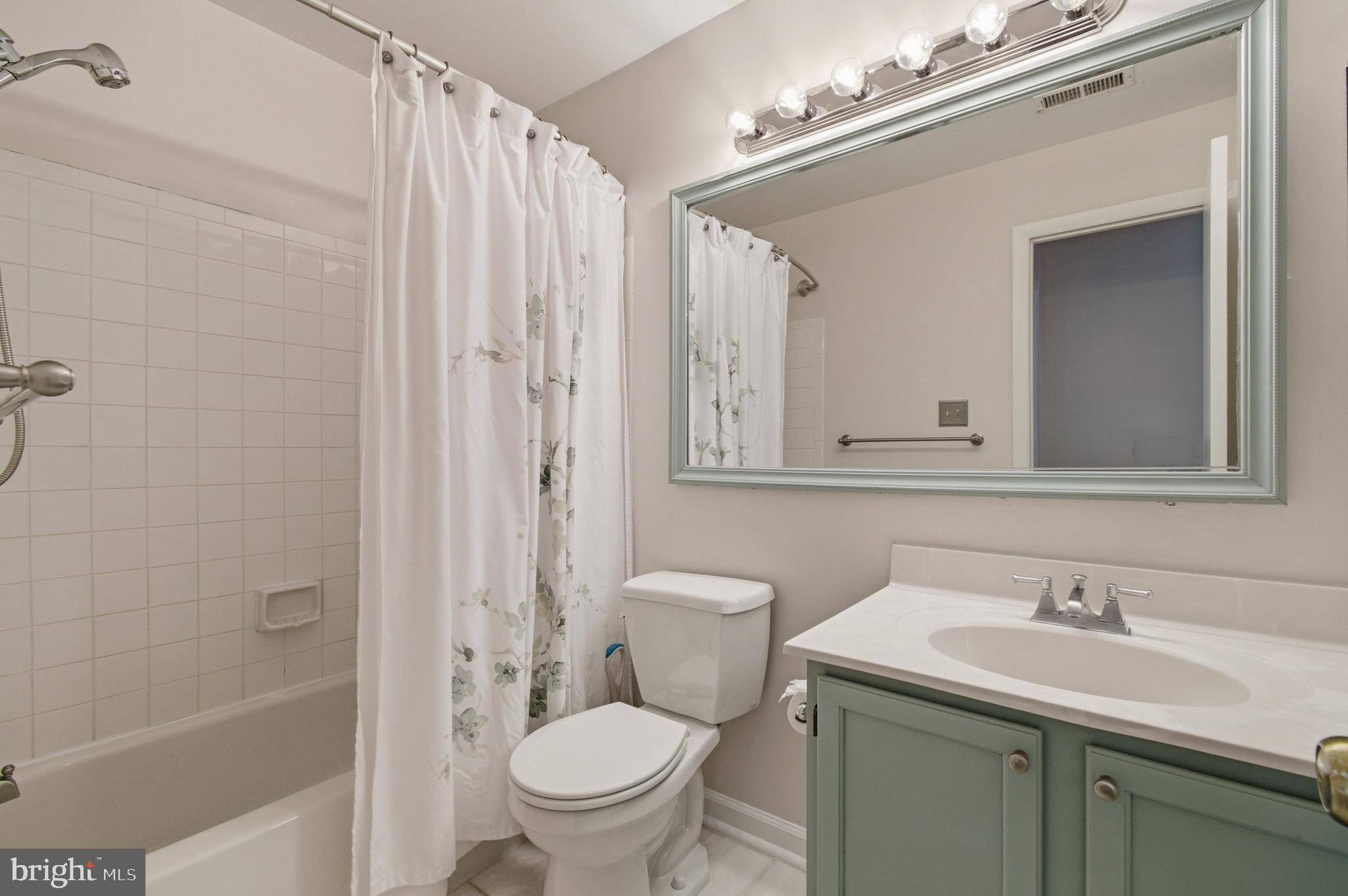 HOMELAND VILLAGE - Residential Lease