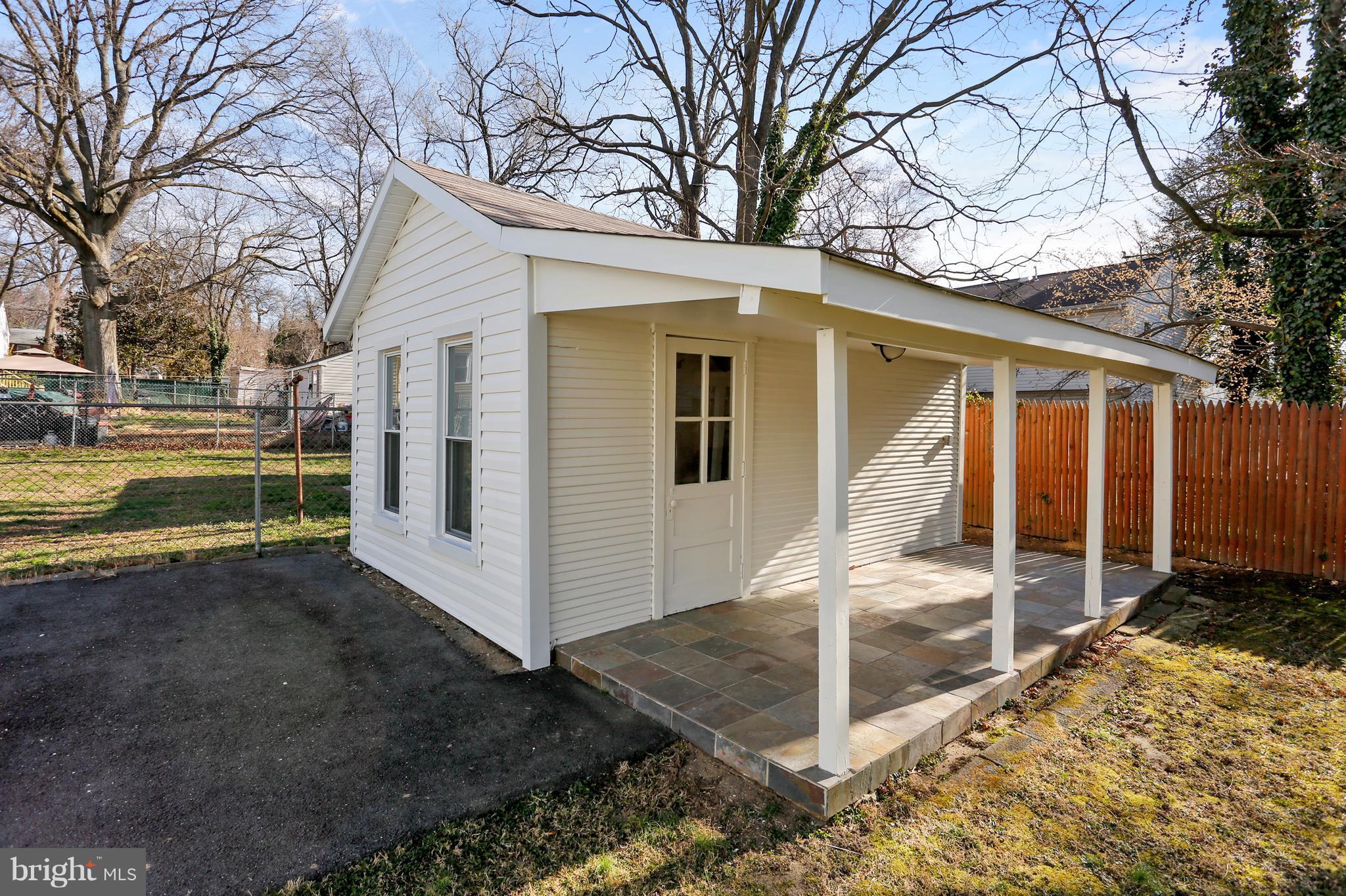 TUXEDO- PRYORS ADDN - Residential
