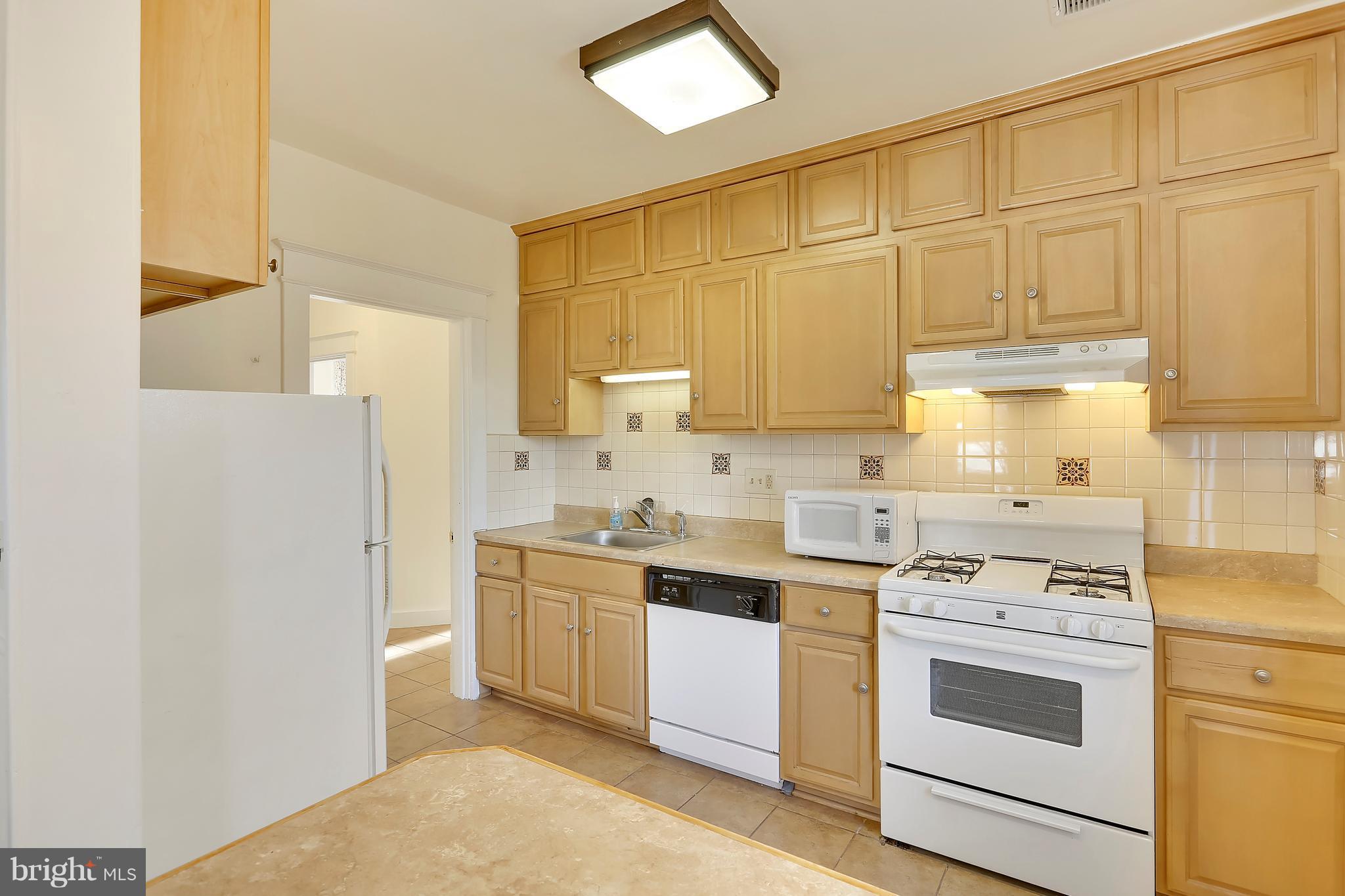 TUXEDO- PRYORS ADDN - Residential