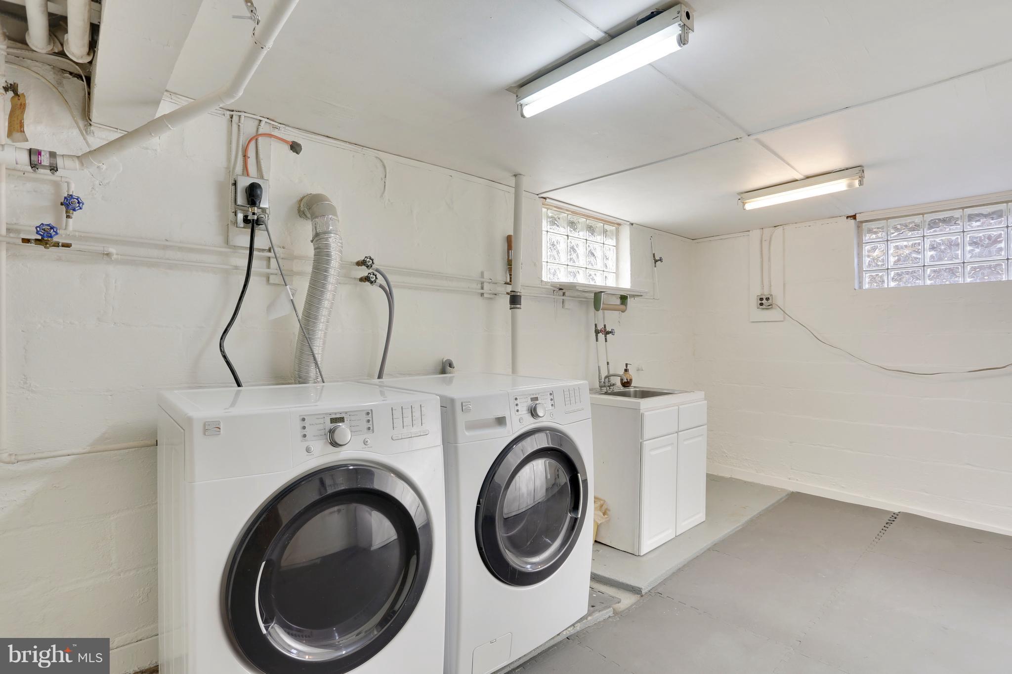 TUXEDO- PRYORS ADDN - Residential