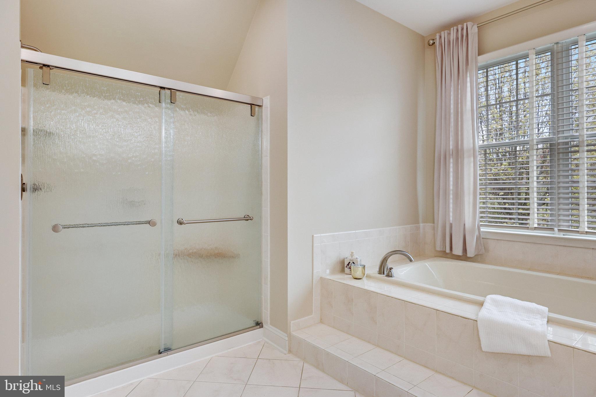 HUNTER MILL ESTATES - Residential
