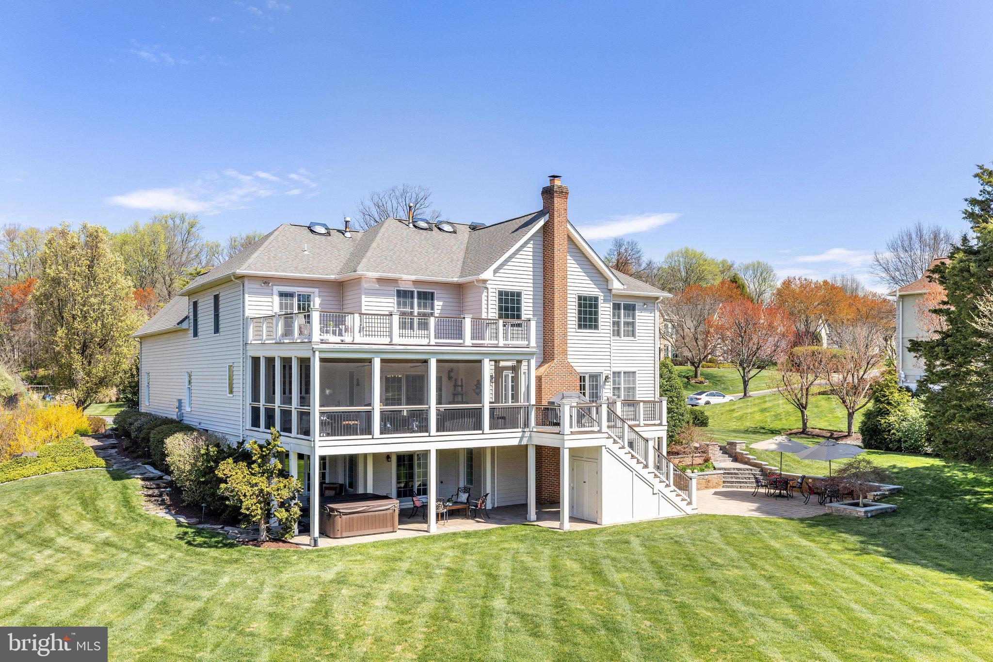 HUNTER MILL ESTATES - Residential