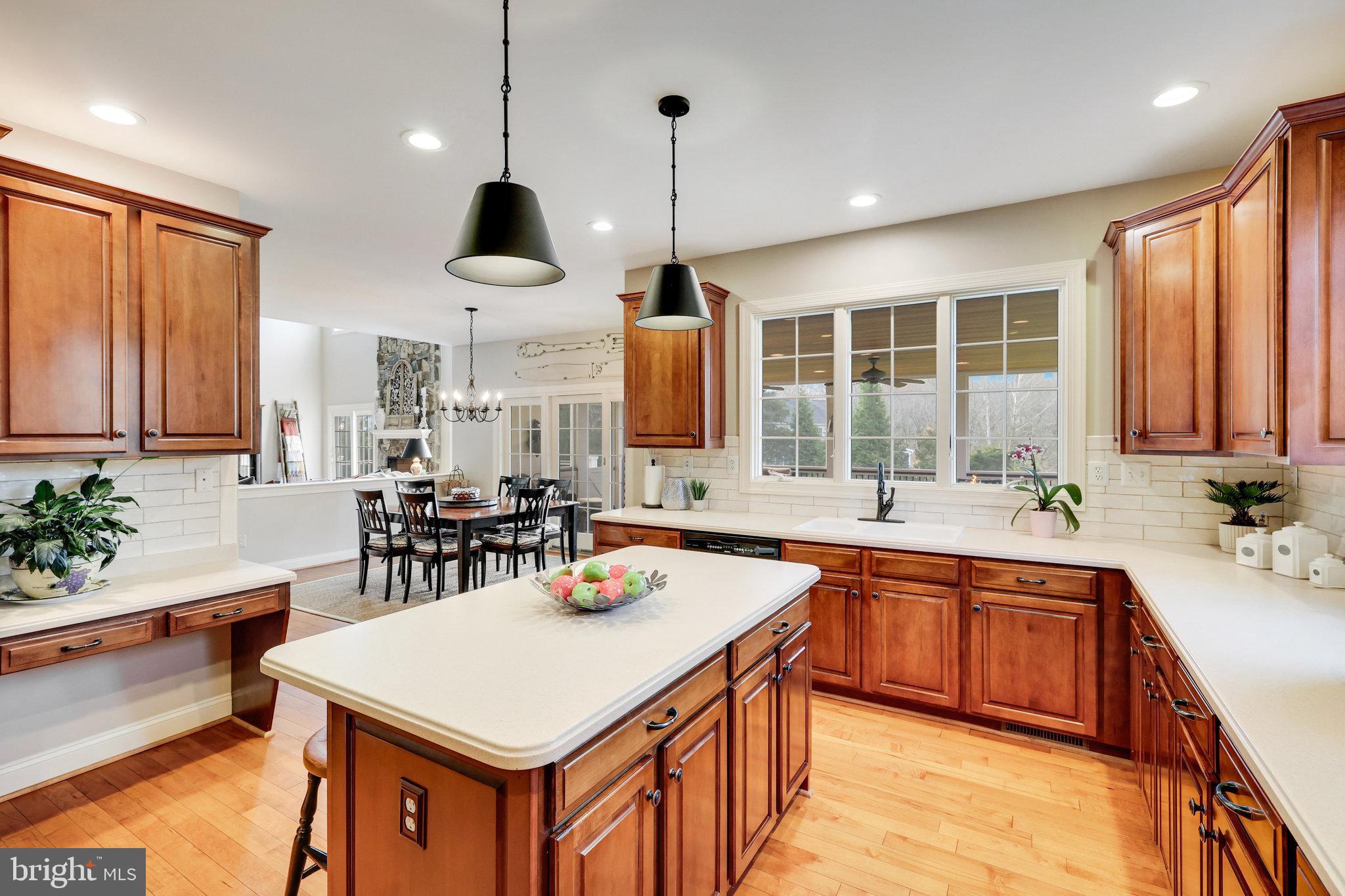 HUNTER MILL ESTATES - Residential