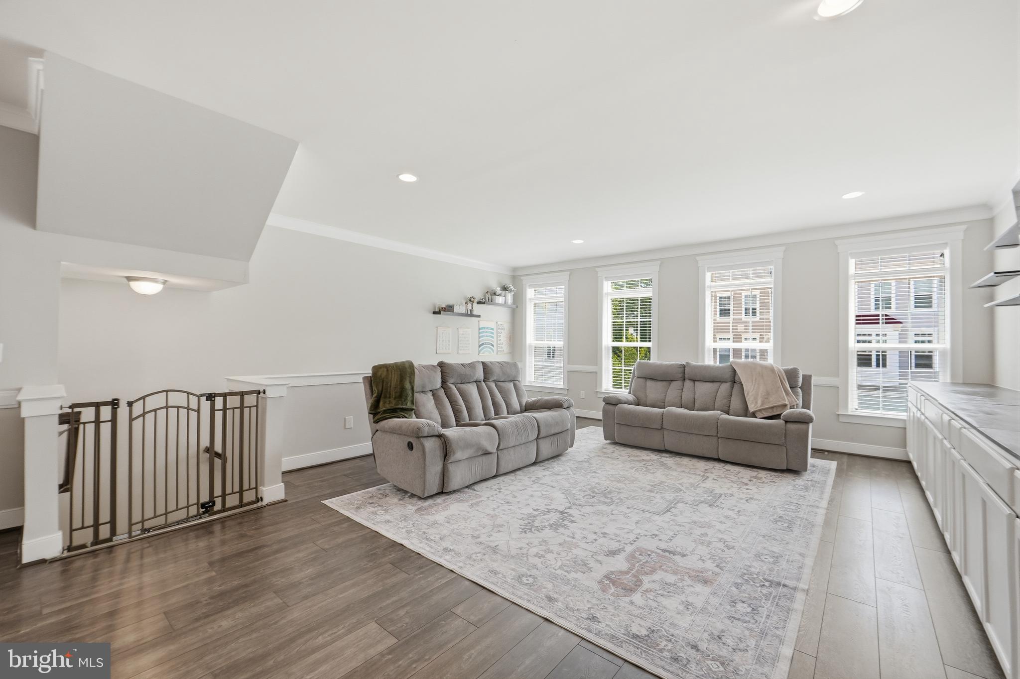 MAYFAIR - Residential