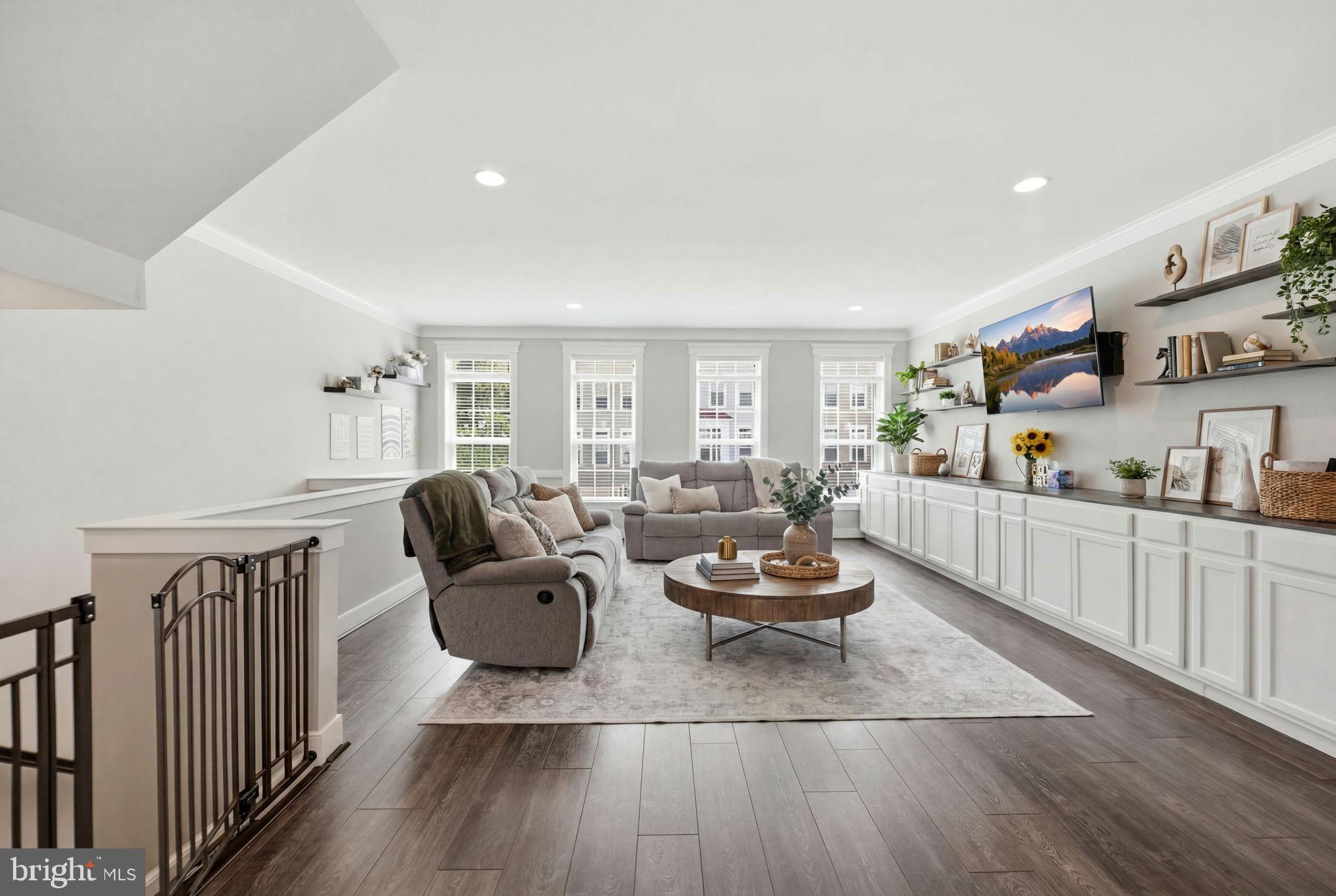 MAYFAIR - Residential