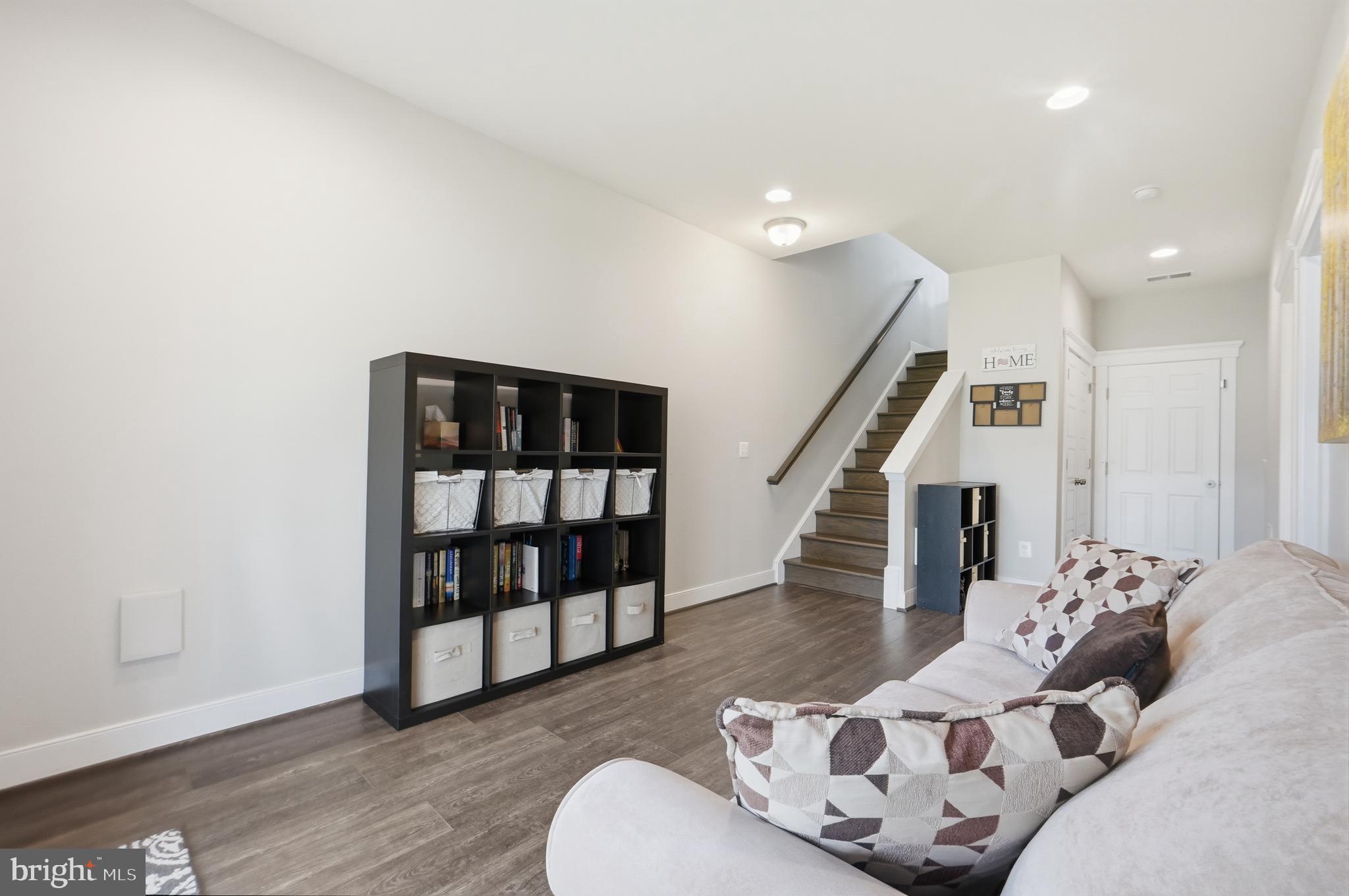 MAYFAIR - Residential