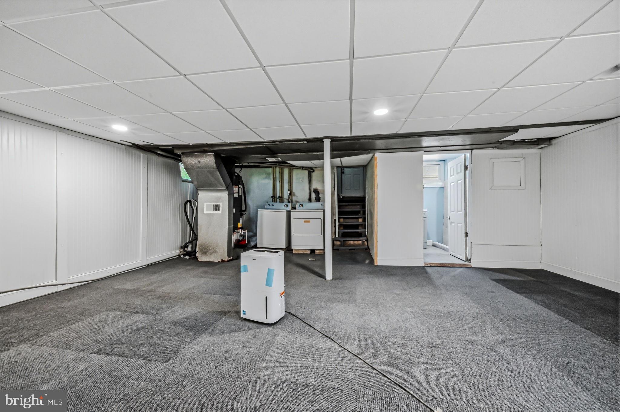 HOLLOWAY TERRACE - Residential