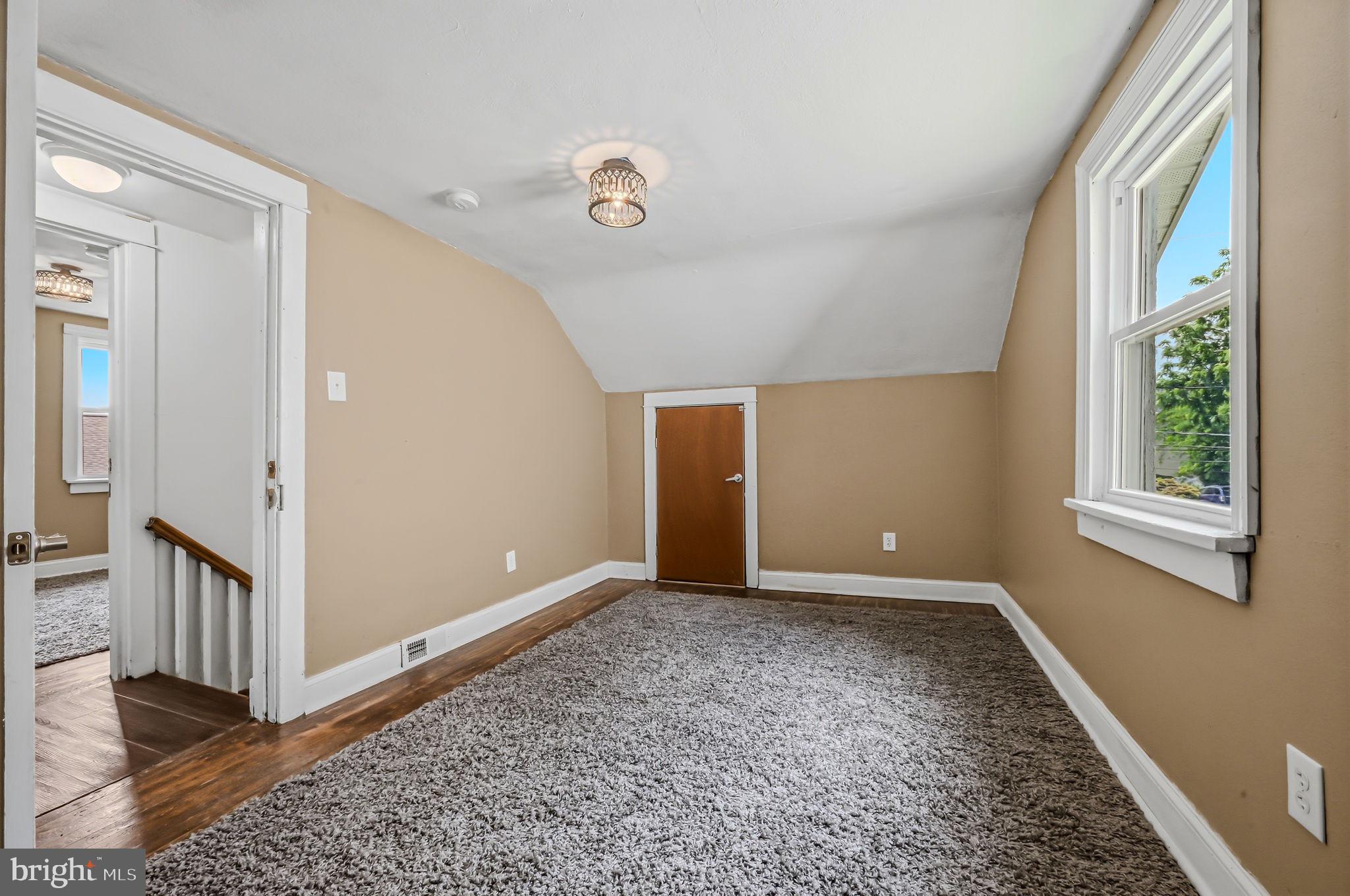 HOLLOWAY TERRACE - Residential