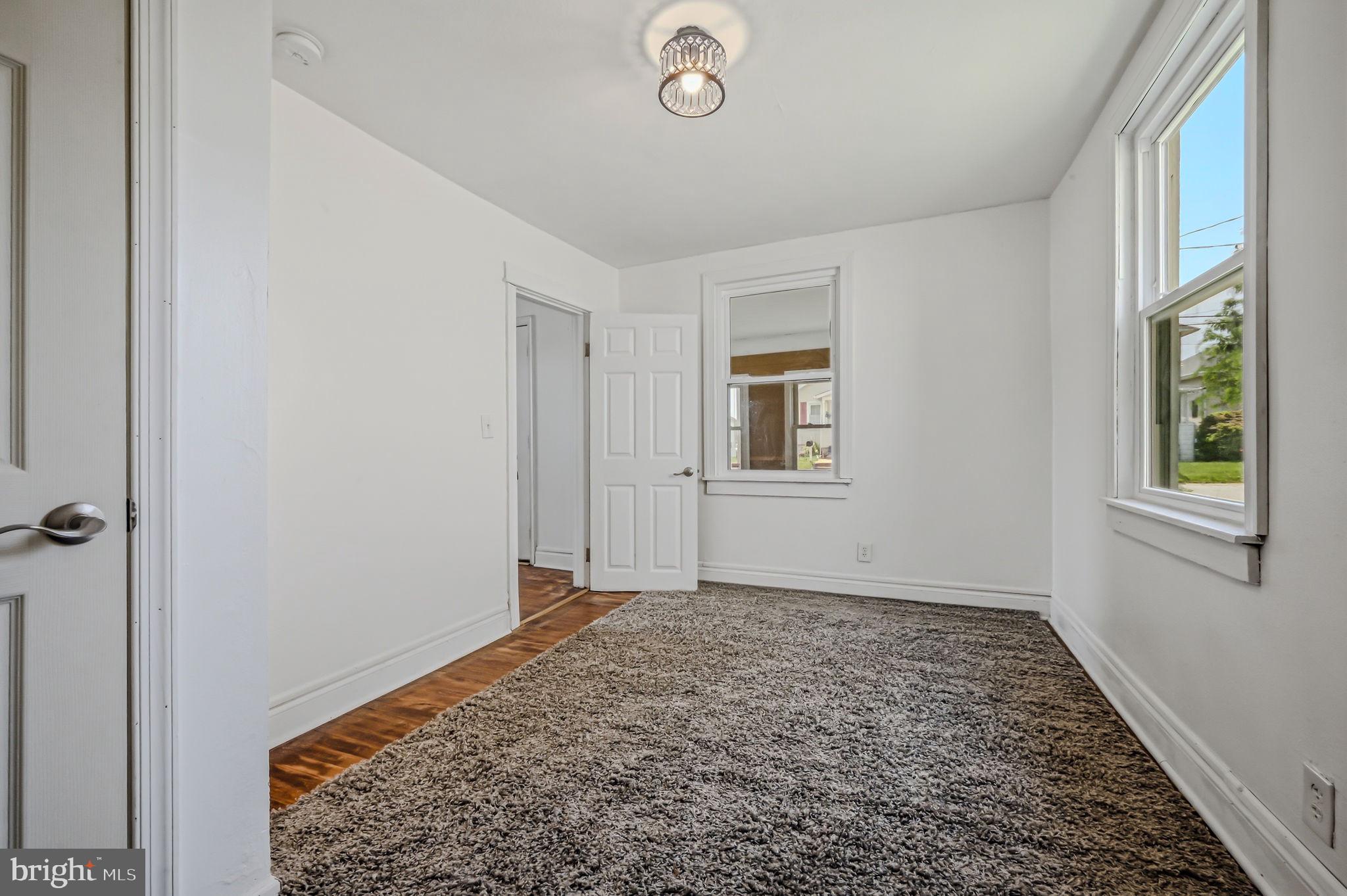 HOLLOWAY TERRACE - Residential