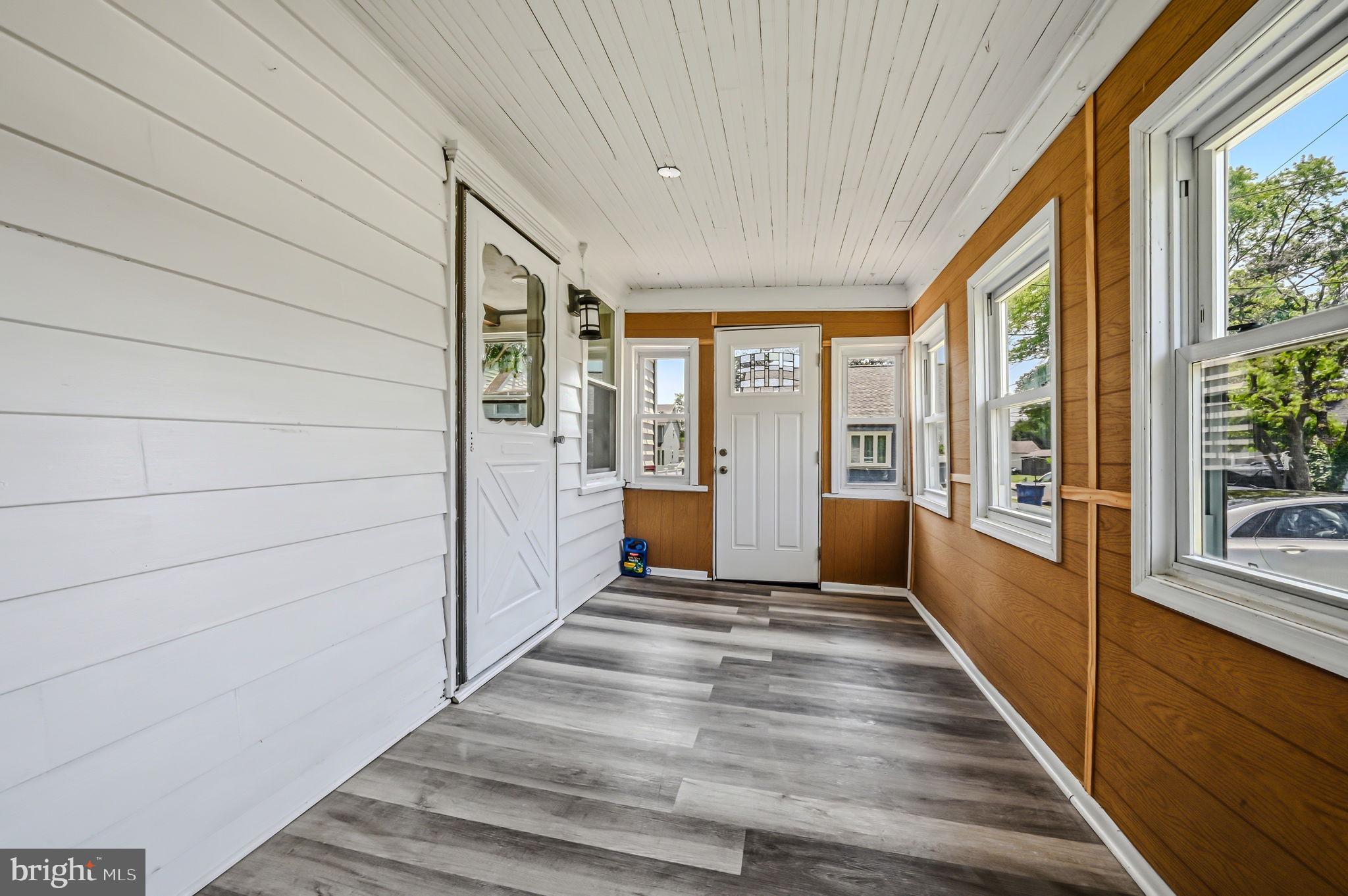 HOLLOWAY TERRACE - Residential