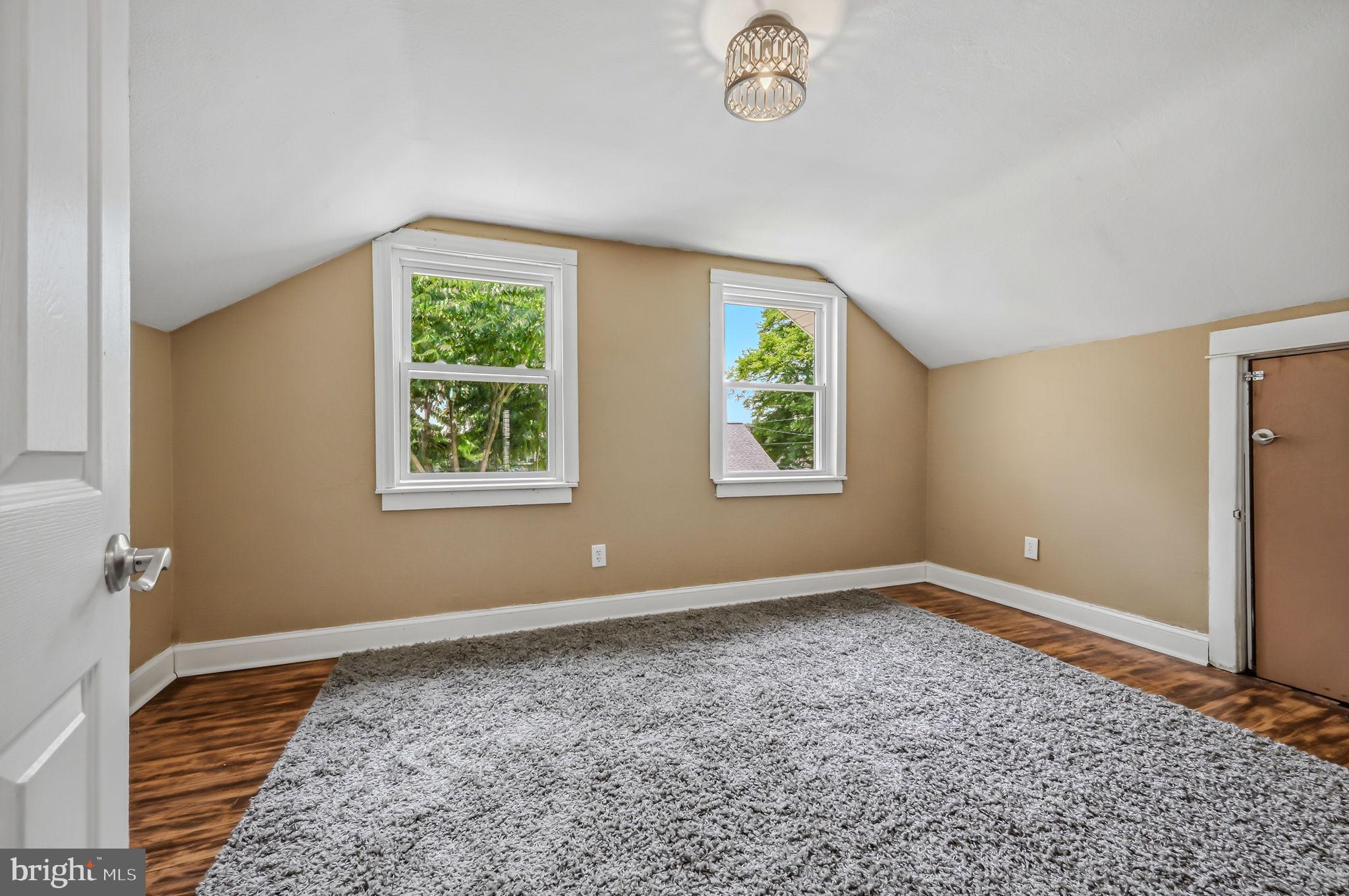 HOLLOWAY TERRACE - Residential