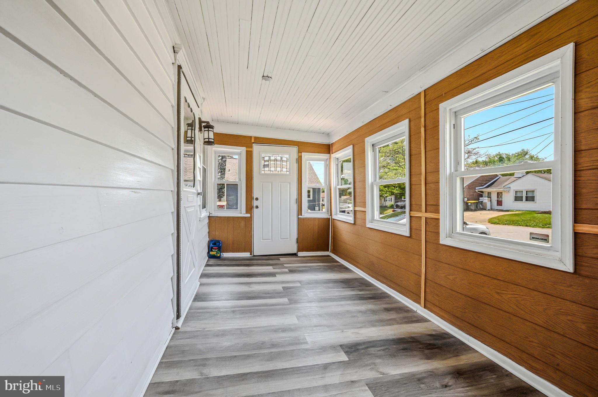 HOLLOWAY TERRACE - Residential