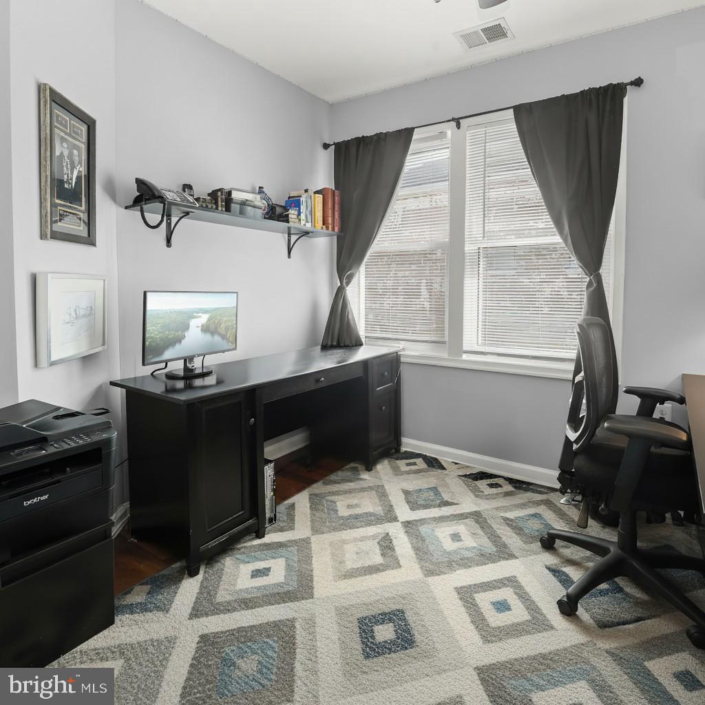 NORTH POINT TERRACE - Residential