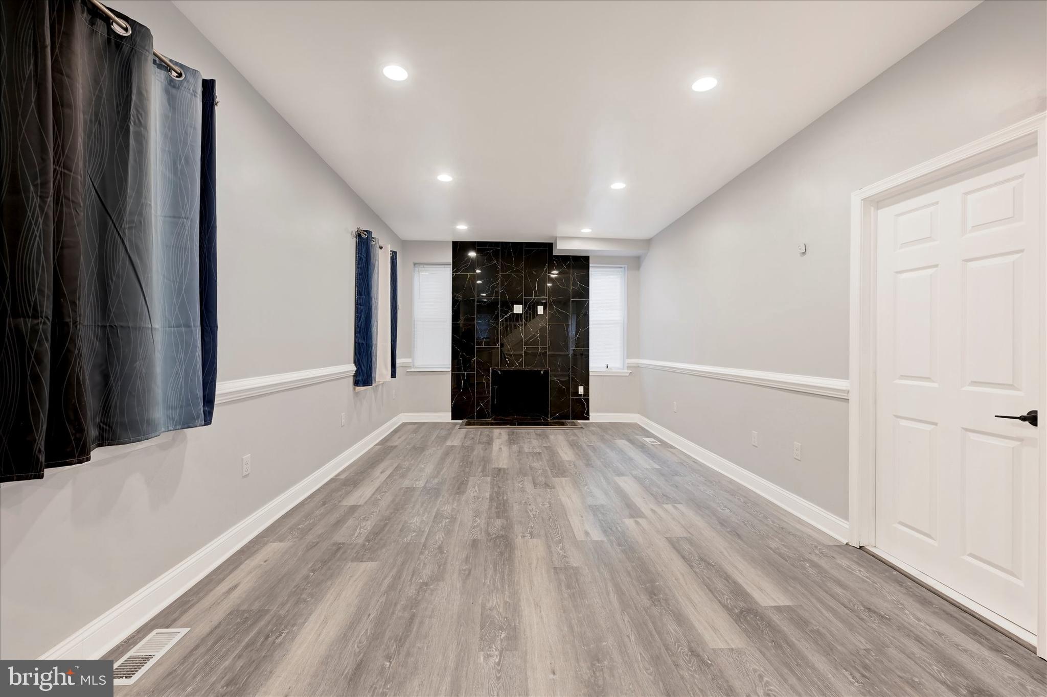 WINDSOR HILLS - Residential