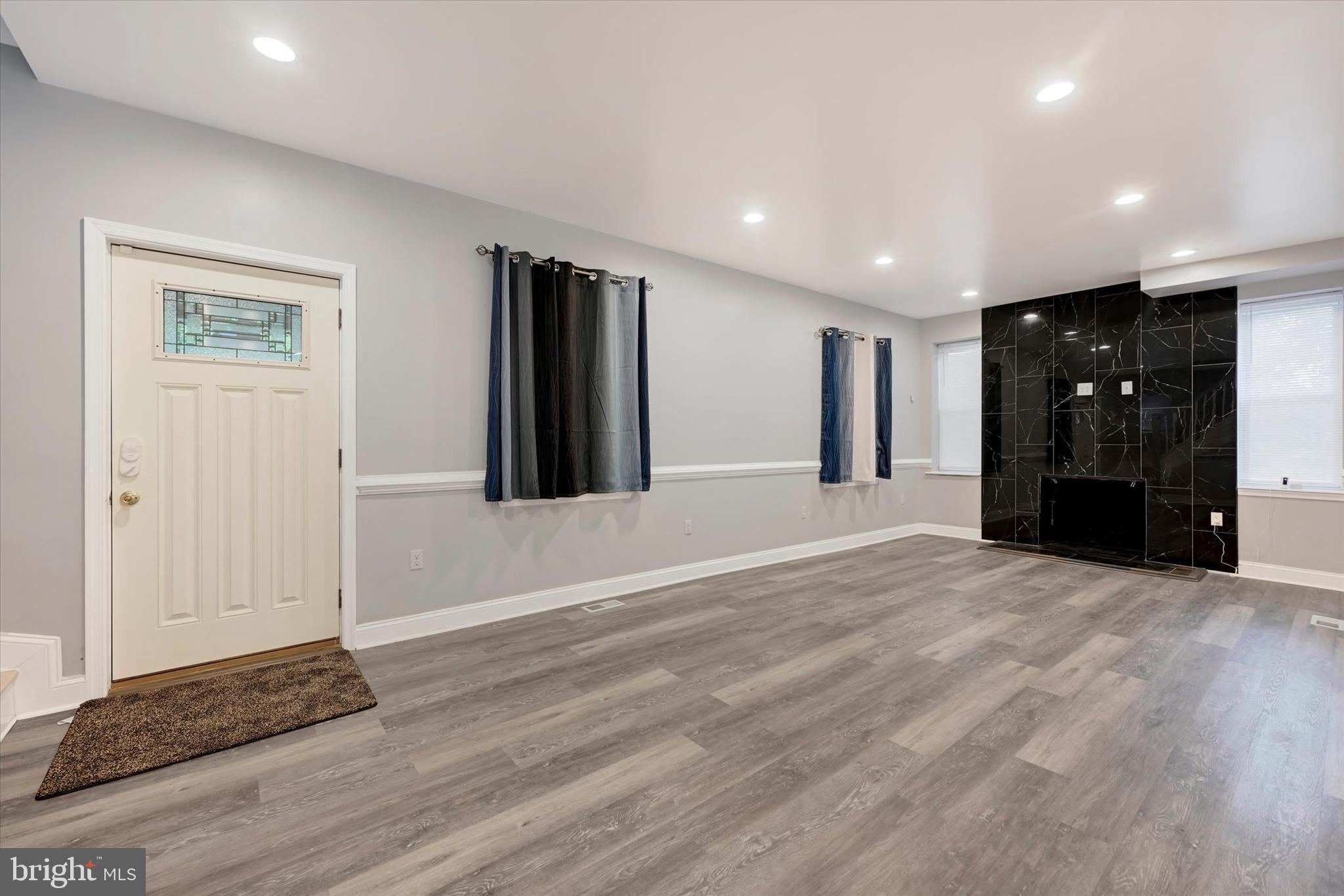 WINDSOR HILLS - Residential